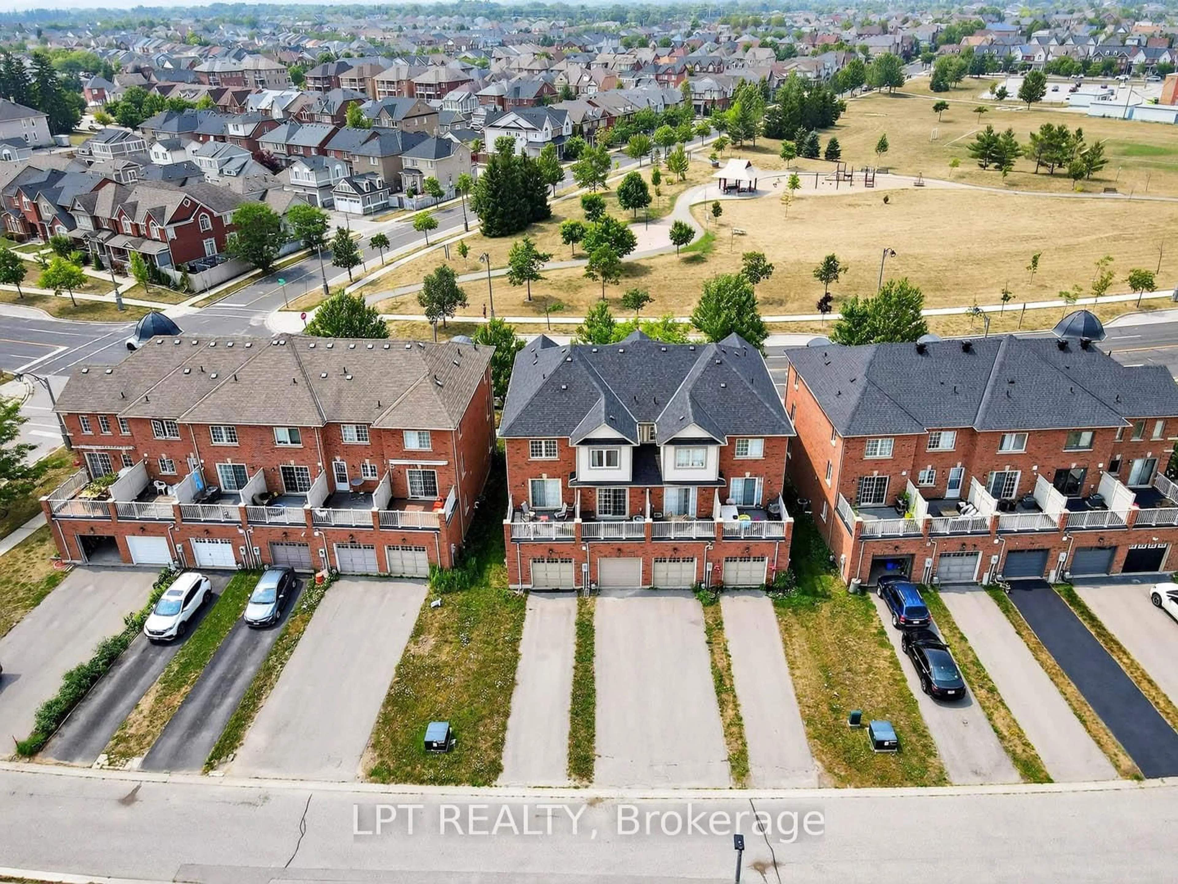 A pic from outside/outdoor area/front of a property/back of a property/a pic from drone, city buildings view from balcony for 2624 Bur Oak Ave, Markham Ontario L6B 1J2