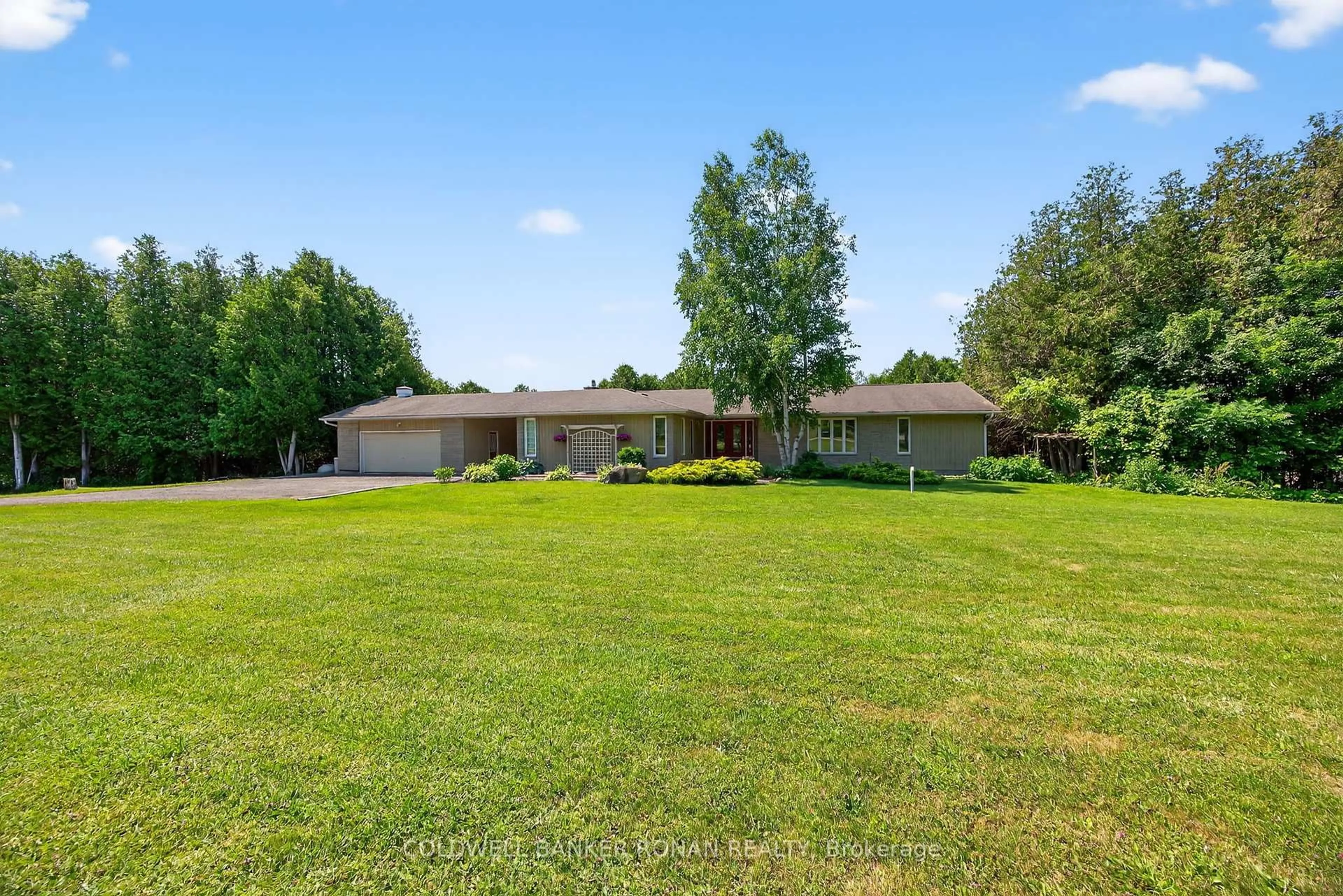 A pic from outside/outdoor area/front of a property/back of a property/a pic from drone, water/lake/river/ocean view for 10 Margaret Ave, Adjala-Tosorontio Ontario L0M 1J0