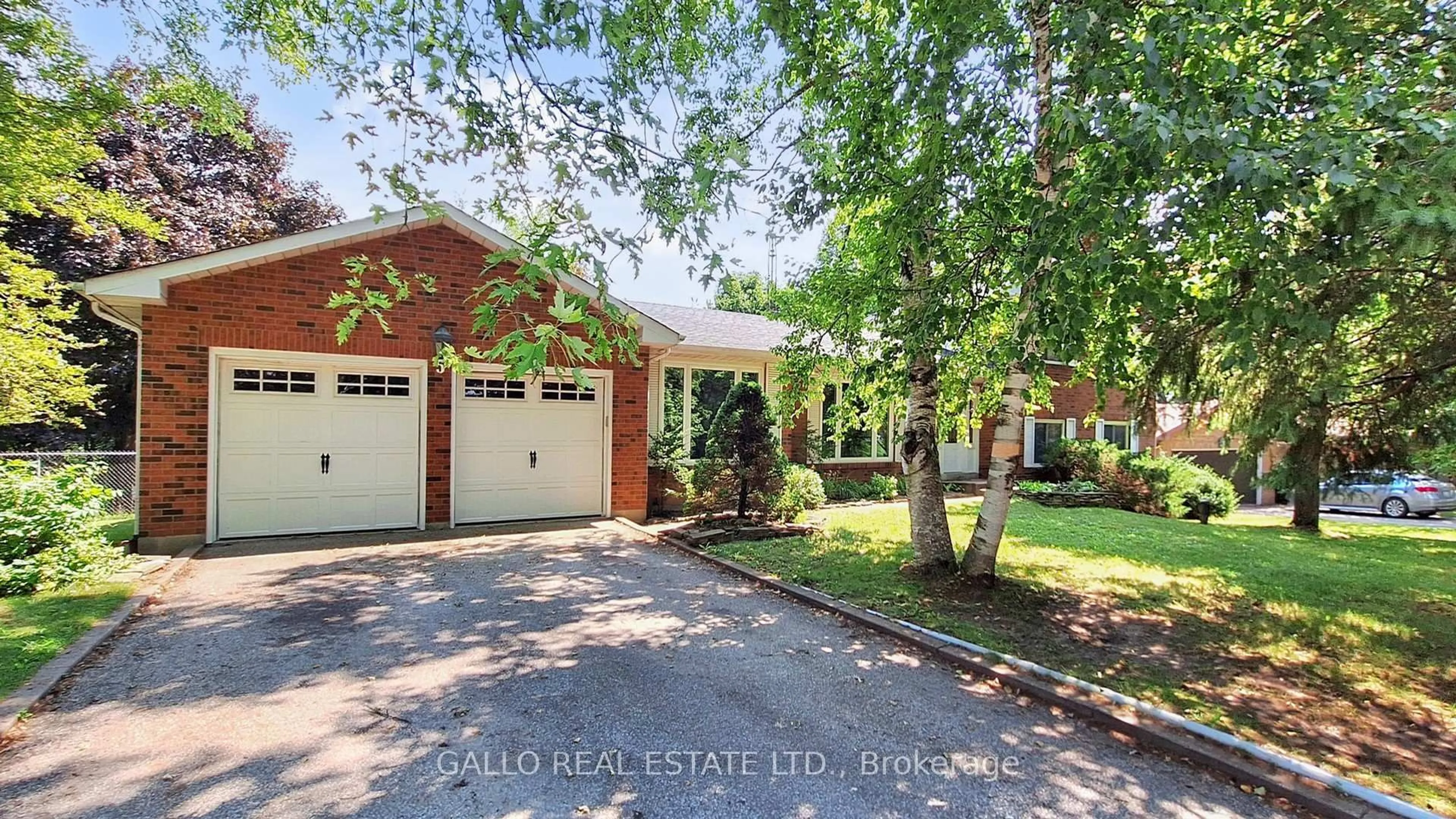 Home with brick exterior material, street for 5 Thornbay Dr, Whitchurch-Stouffville Ontario L4A 7X3
