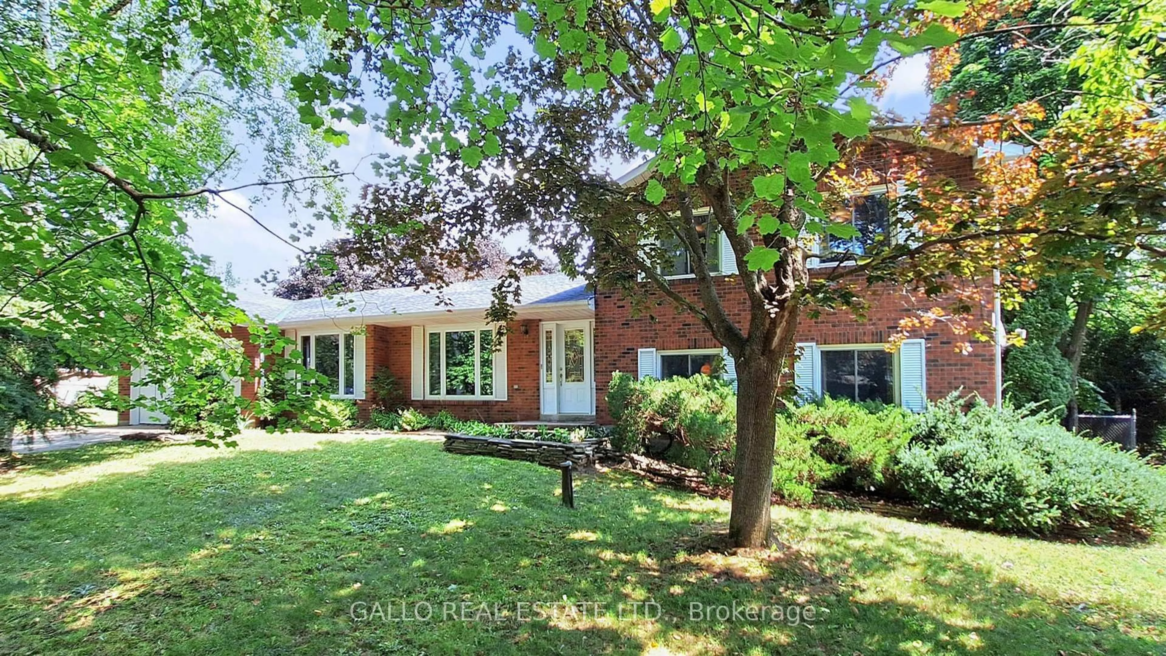 Home with brick exterior material, street for 5 Thornbay Dr, Whitchurch-Stouffville Ontario L4A 7X3