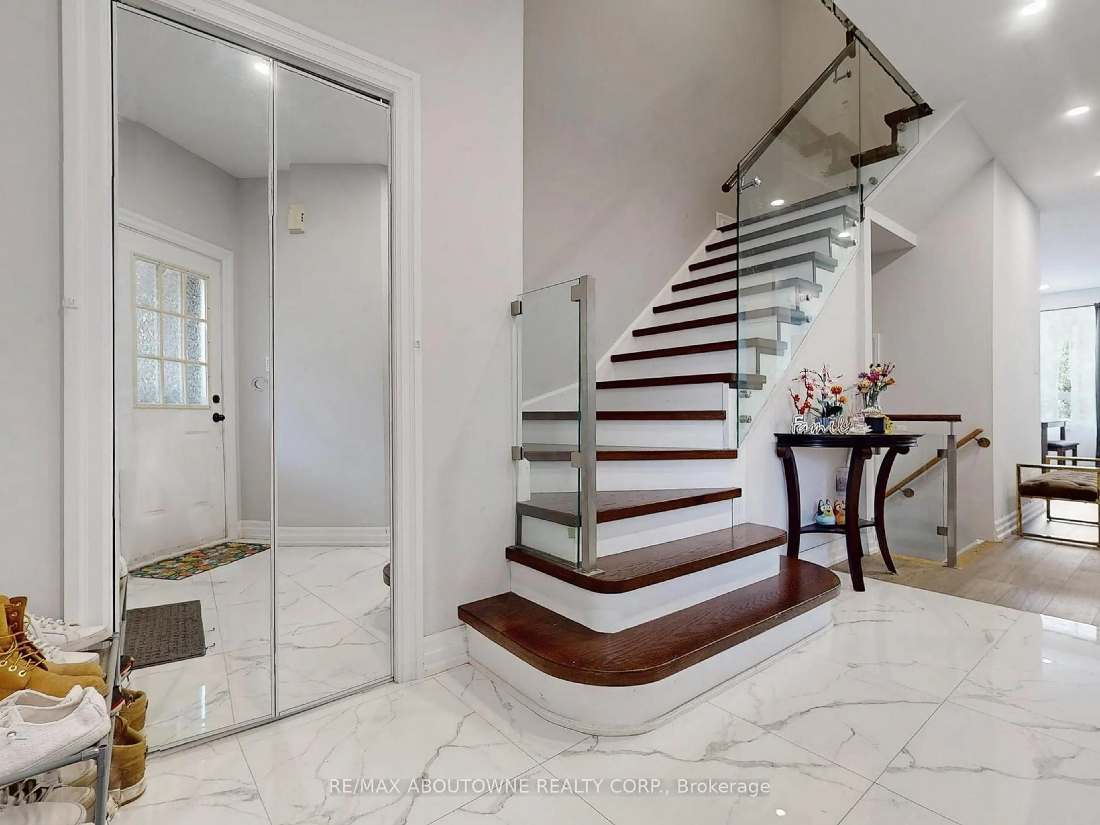 Stairs for 44 Craddock St, Vaughan Ontario L6A 2R4