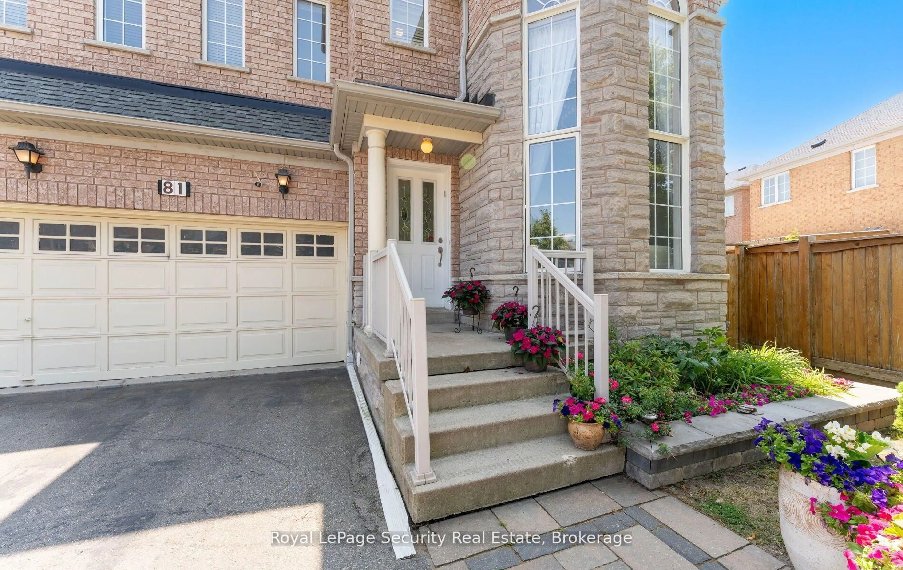 Home with brick exterior material, street for 81 Ten Oaks Blvd, Vaughan Ontario L4K 5G3