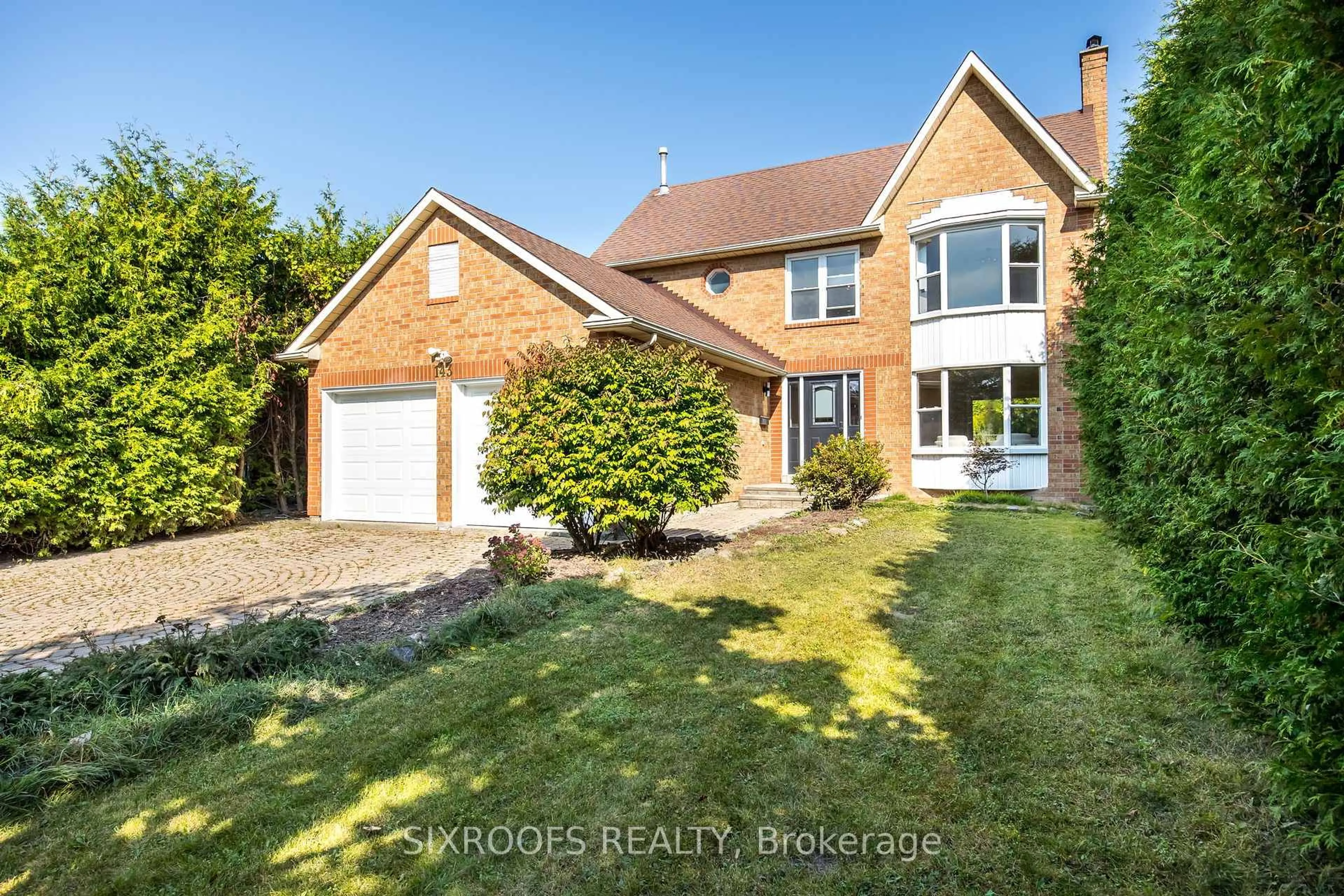 Home with brick exterior material, street for 143 Glenway Circ, Newmarket Ontario L3Y 7S3