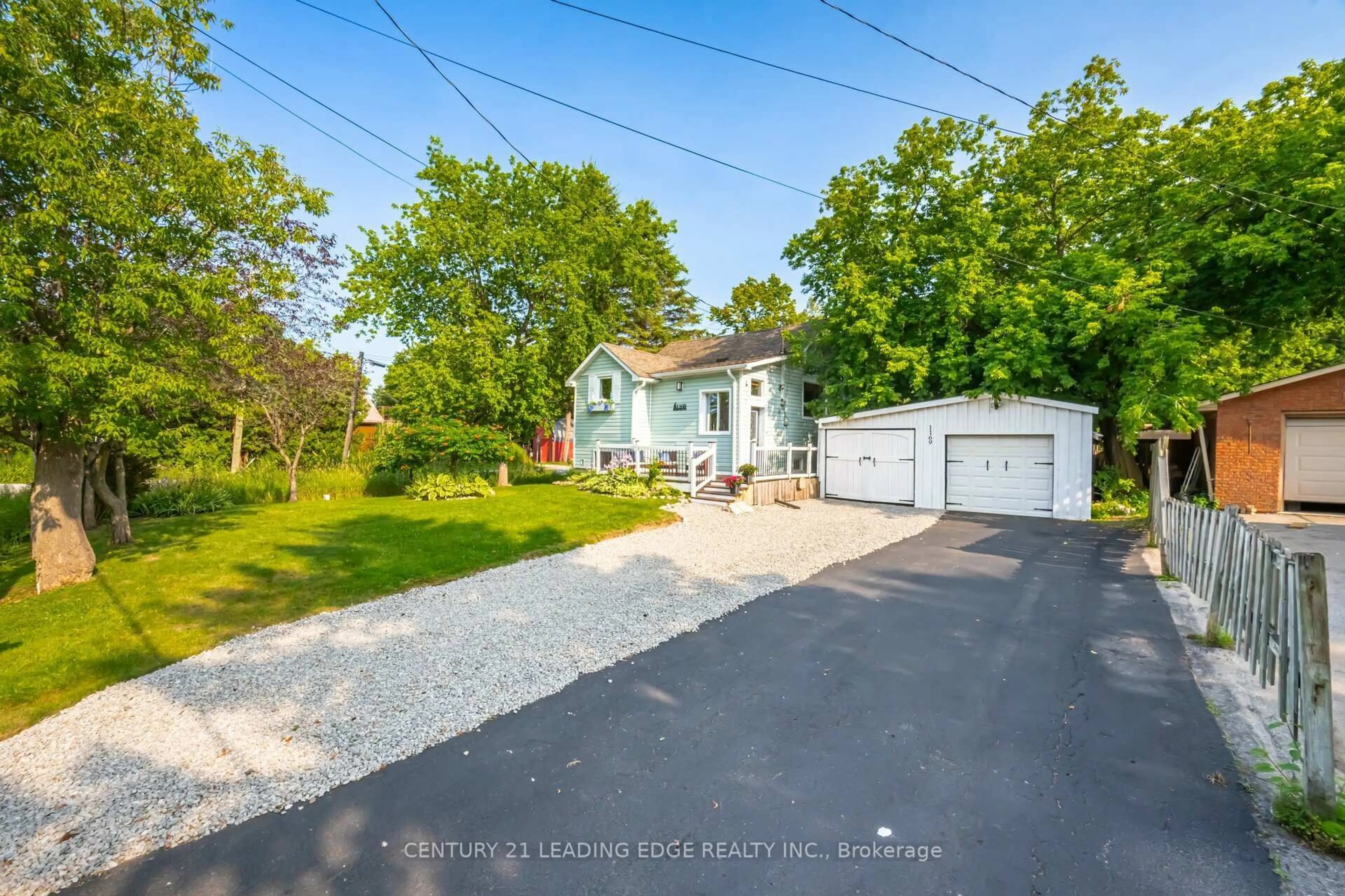 A pic from outside/outdoor area/front of a property/back of a property/a pic from drone, street for 1169 Killarney Beach Rd, Innisfil Ontario L0L 1W0