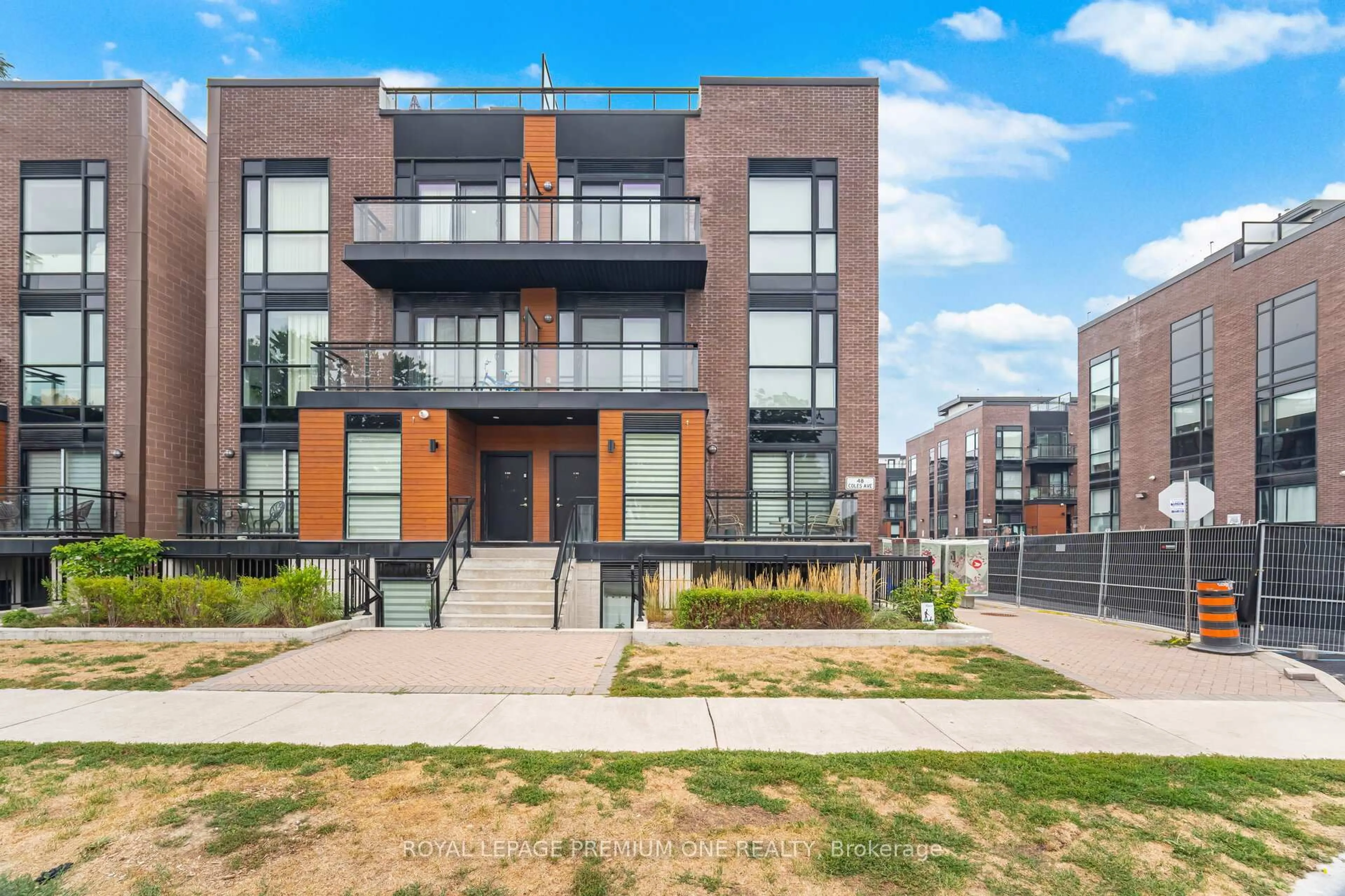 Home with brick exterior material, street for 48 COLES Ave ##702, Vaughan Ontario L4L 0J1