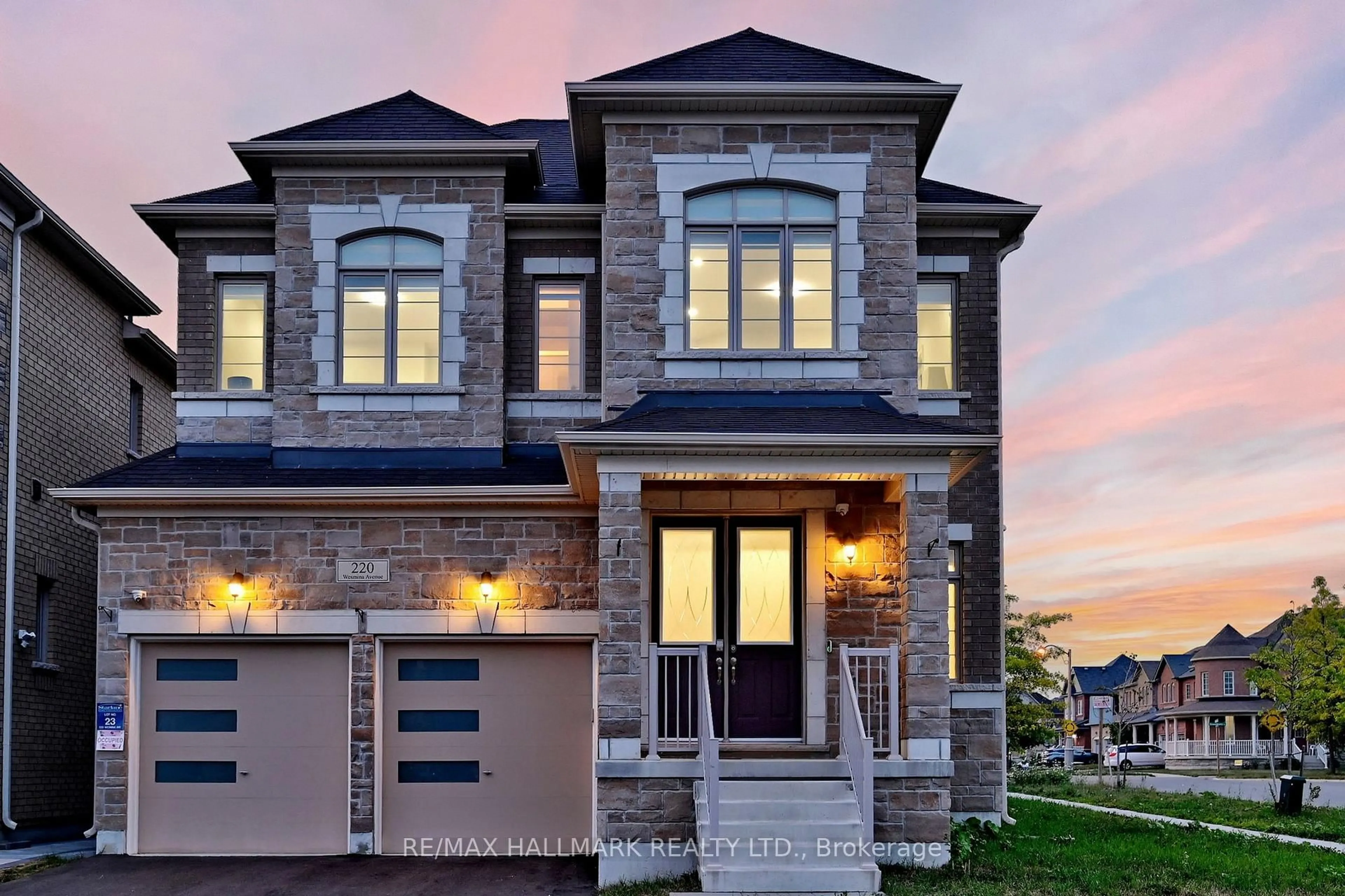 Home with brick exterior material, street for 220 Wesmina Ave, Whitchurch-Stouffville Ontario L4A 5A2