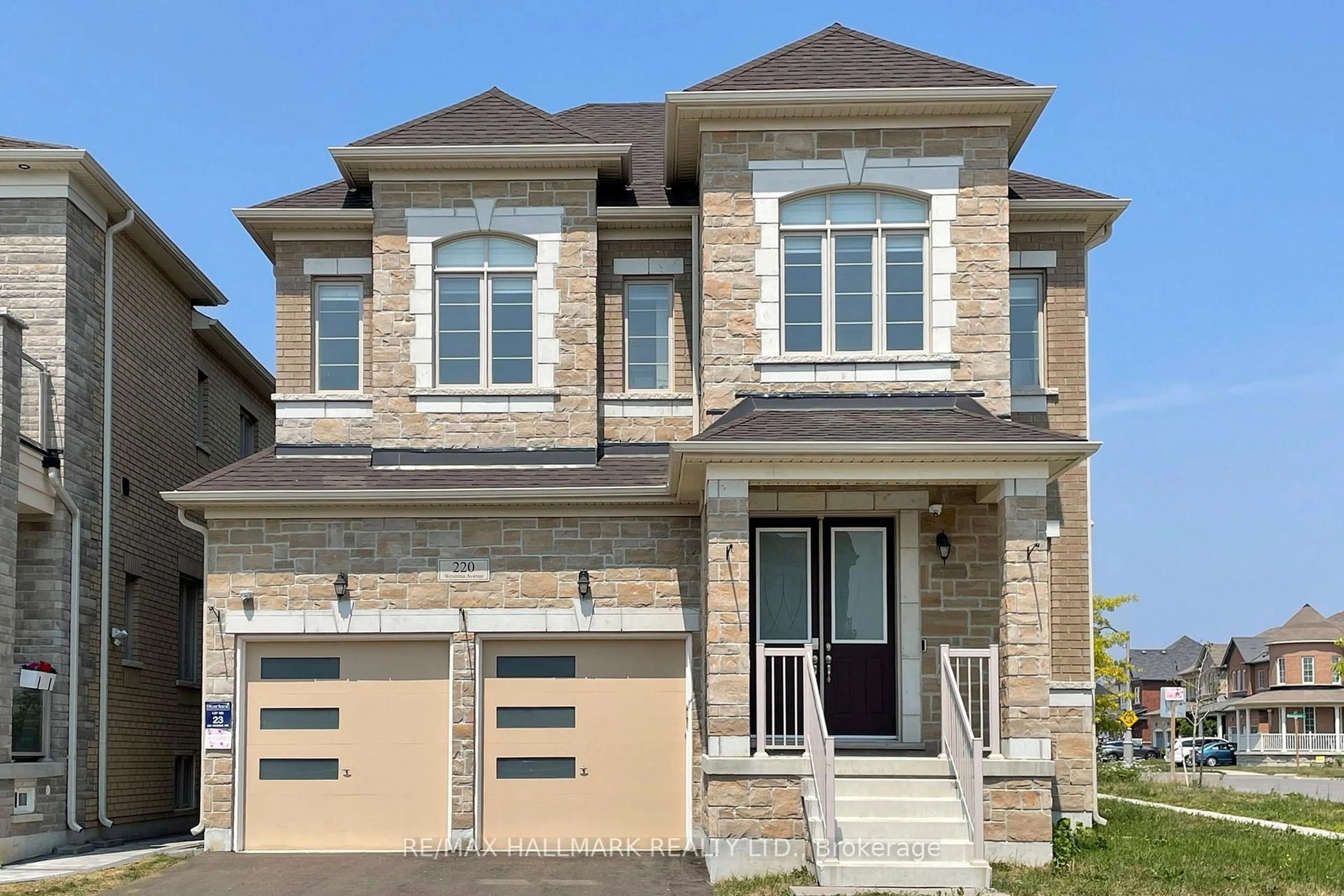 Home with brick exterior material, street for 220 Wesmina Ave, Whitchurch-Stouffville Ontario L4A 5A2