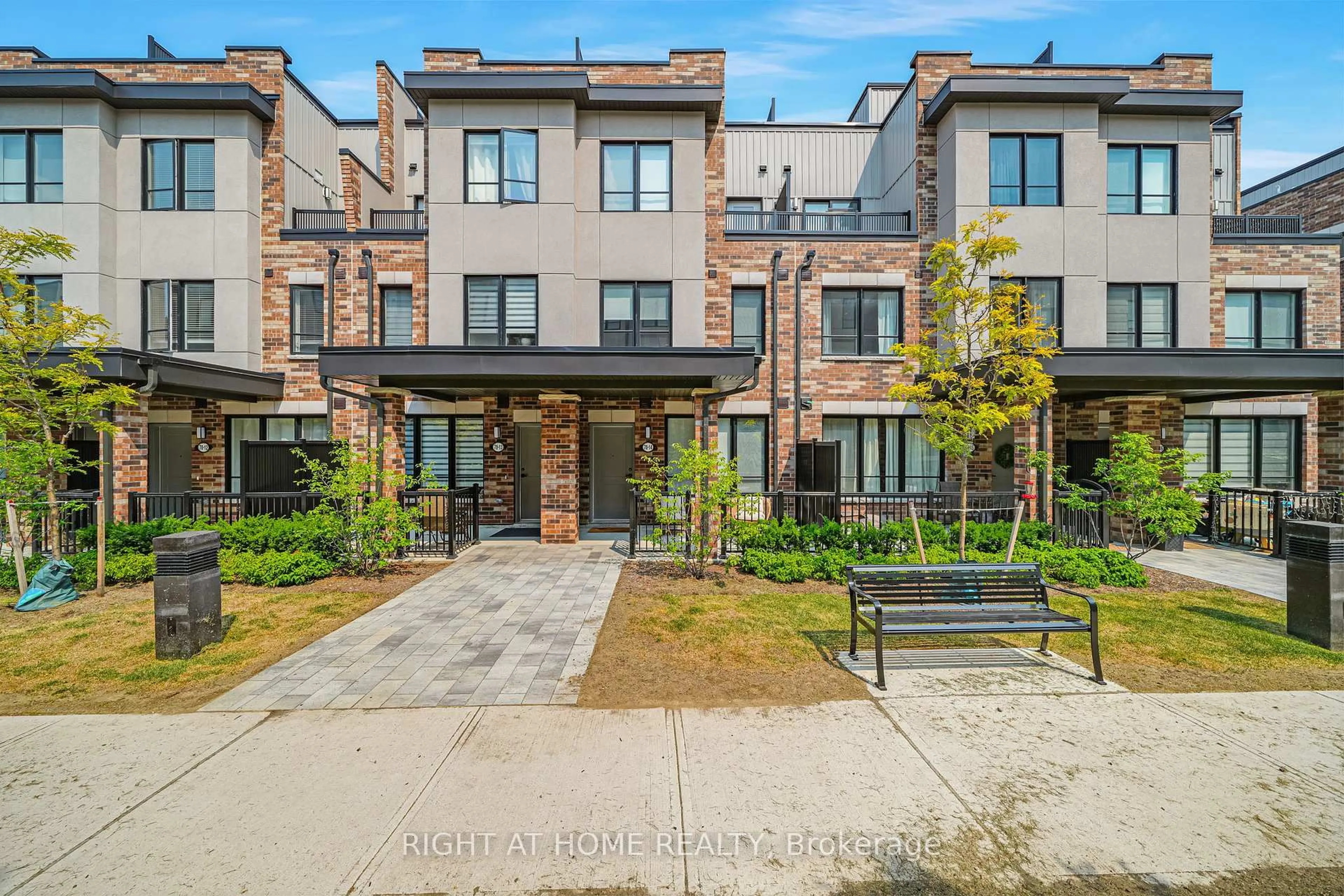 Home with brick exterior material, street for 70 Baynes Way #14, Bradford West Gwillimbury Ontario L3Z 4M3