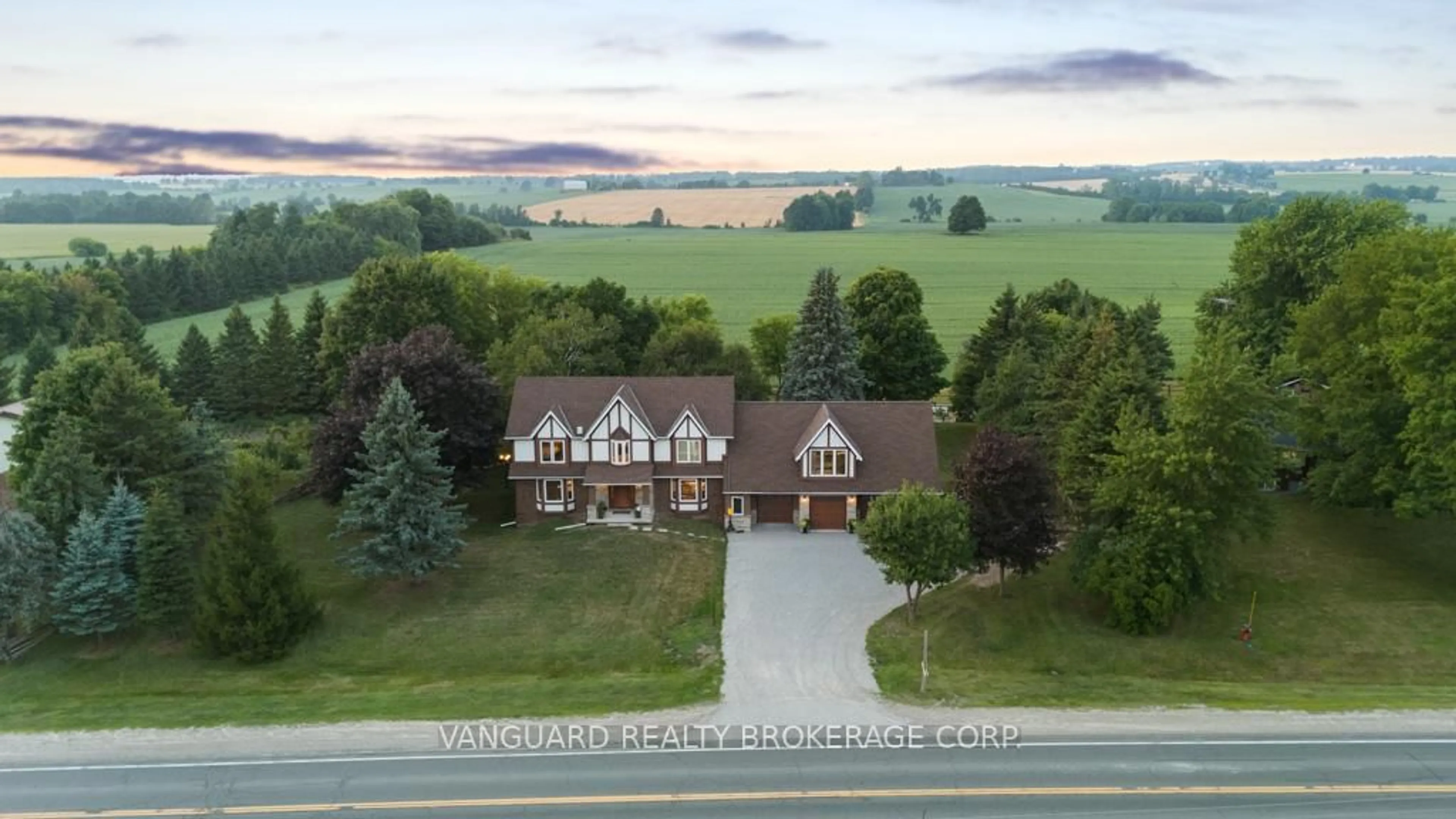 A pic from outside/outdoor area/front of a property/back of a property/a pic from drone, unknown for 3856 County Rd 88 Rd, Bradford West Gwillimbury Ontario L0G 1T0