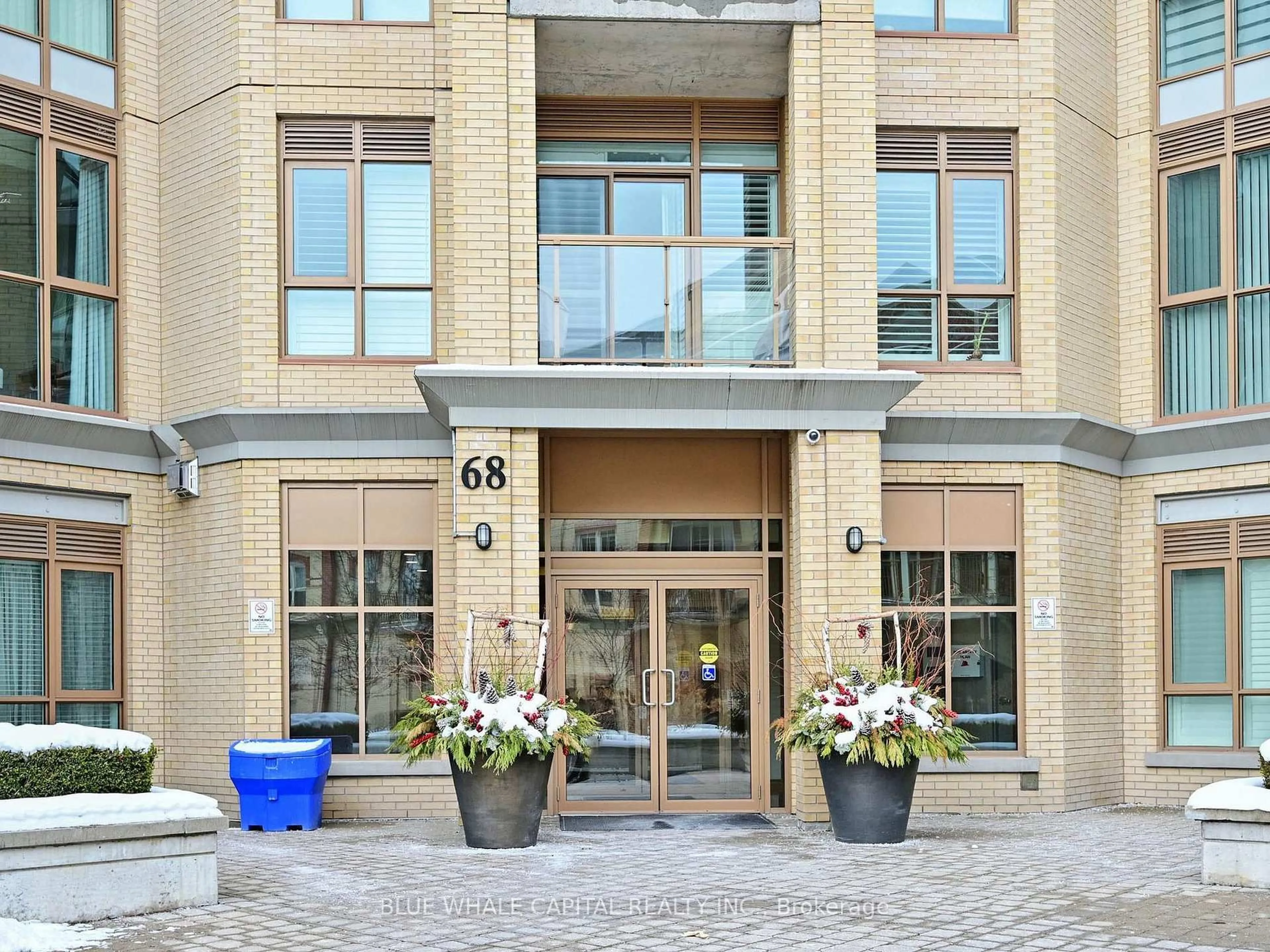 Indoor foyer for 68 Main St #426, Markham Ontario L3P 1X5