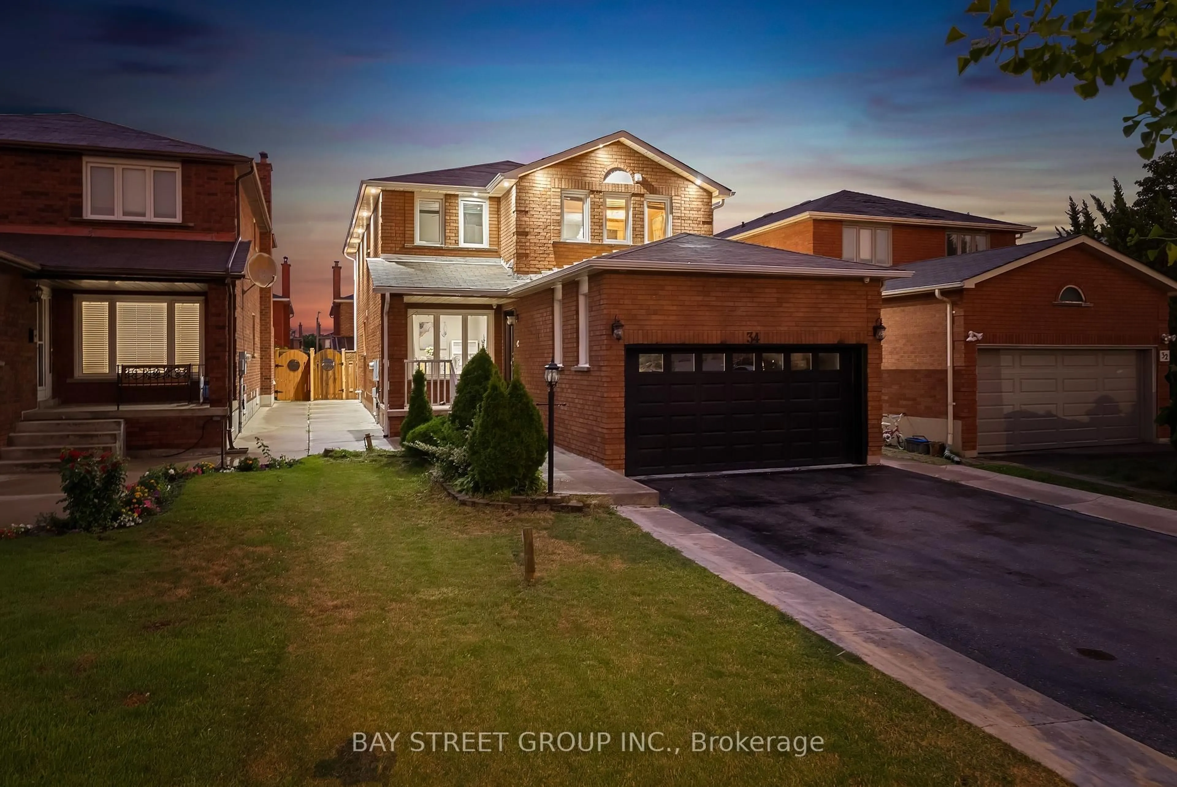Home with brick exterior material, street for 34 Lamp Cres, Vaughan Ontario L4L 6J9