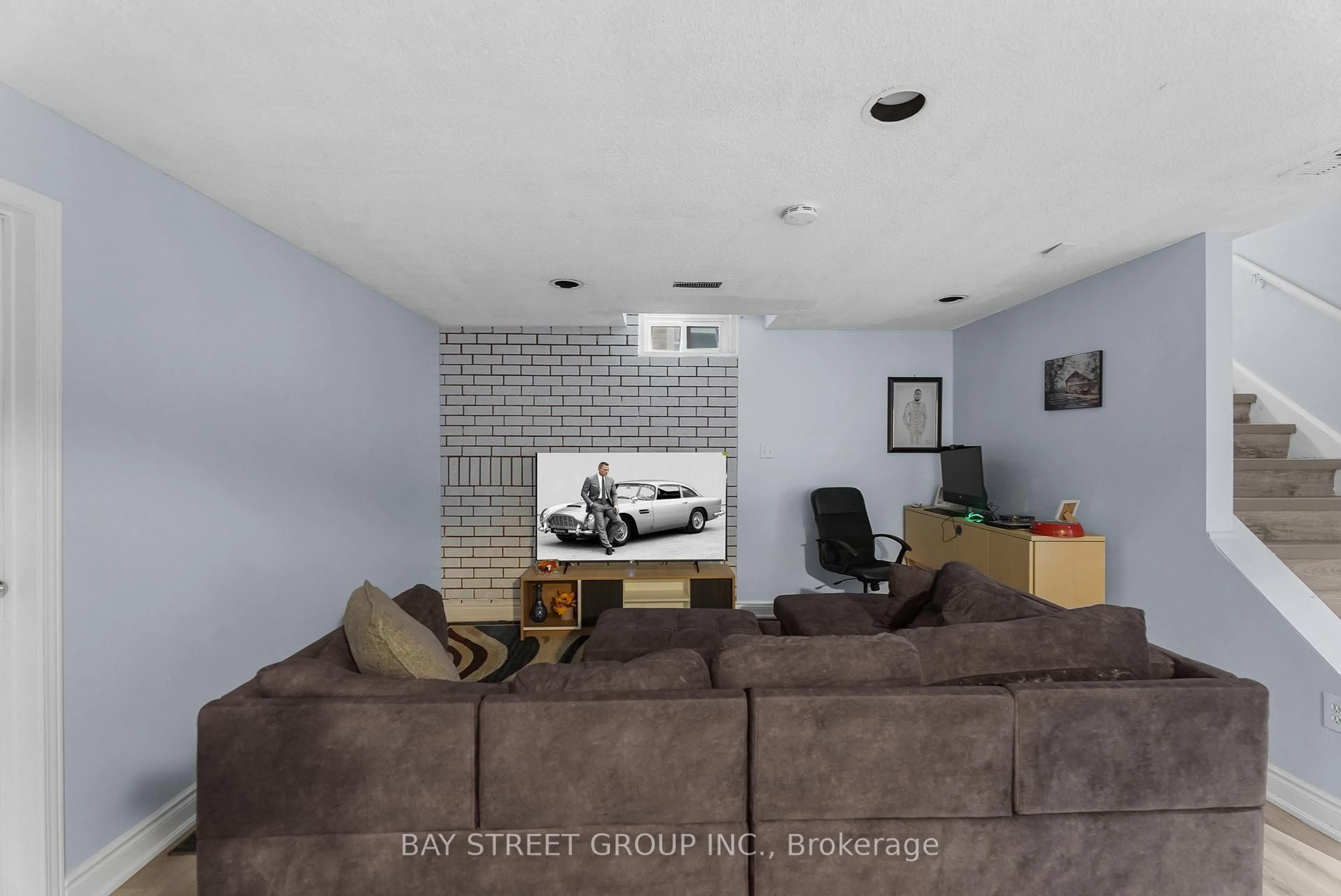 Home theater for 34 Lamp Cres, Vaughan Ontario L4L 6J9