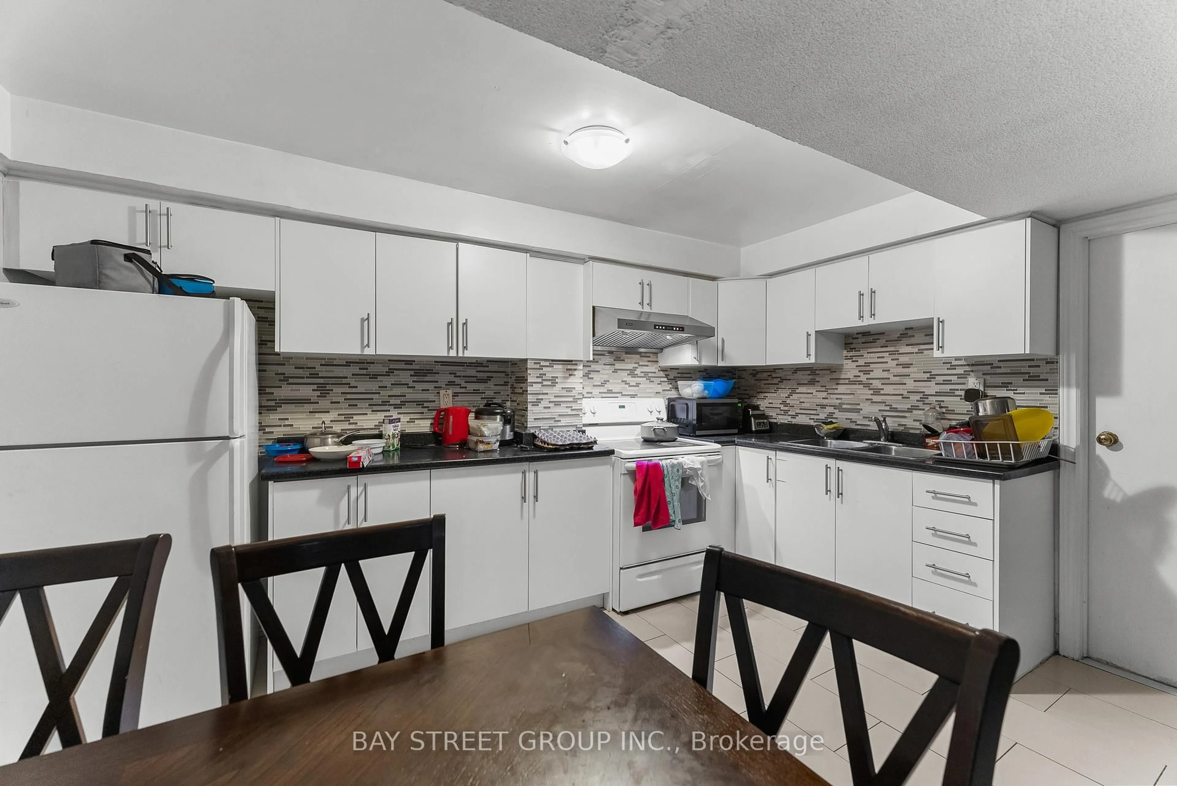Open concept kitchen, unknown for 34 Lamp Cres, Vaughan Ontario L4L 6J9
