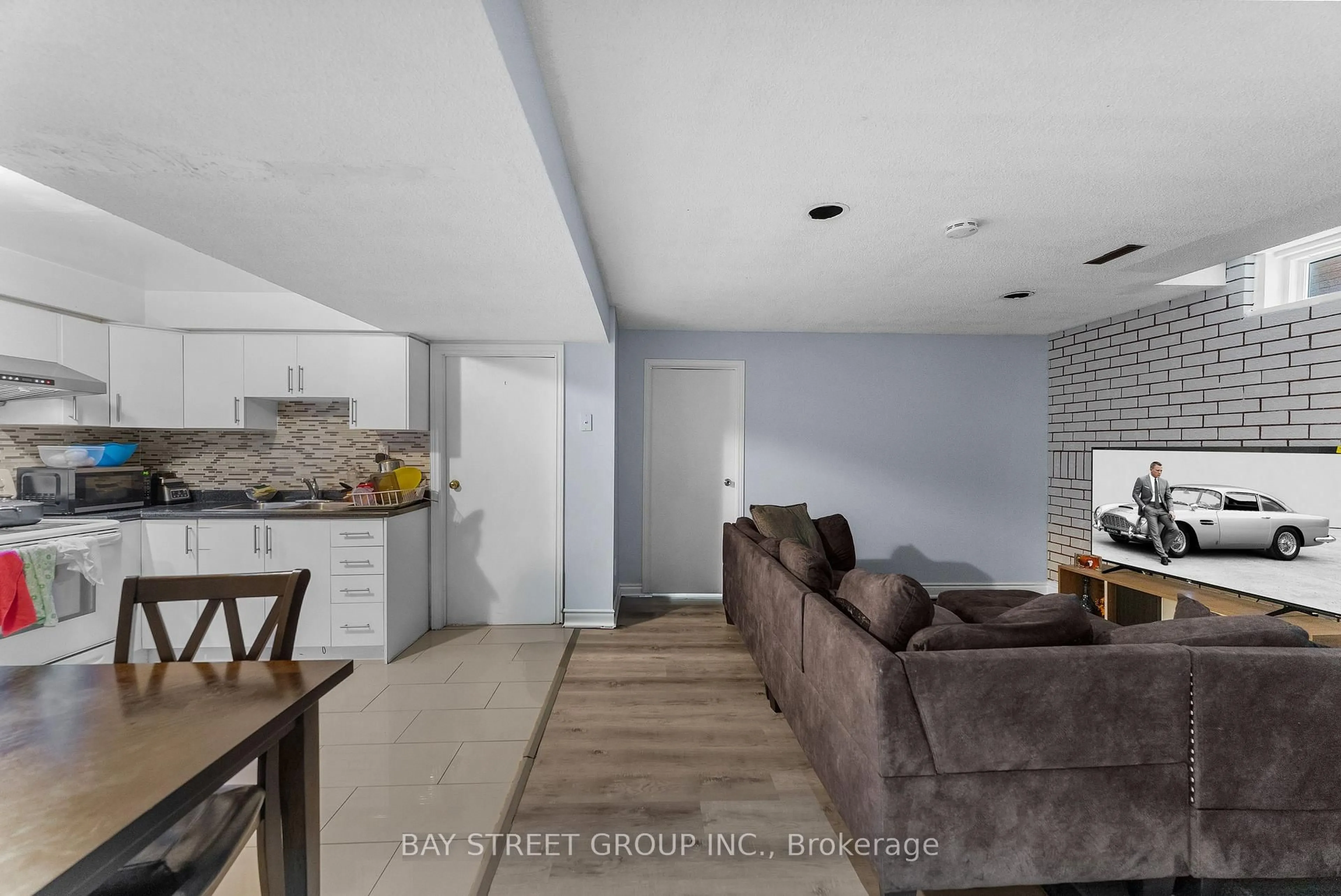 Open concept kitchen, unknown for 34 Lamp Cres, Vaughan Ontario L4L 6J9