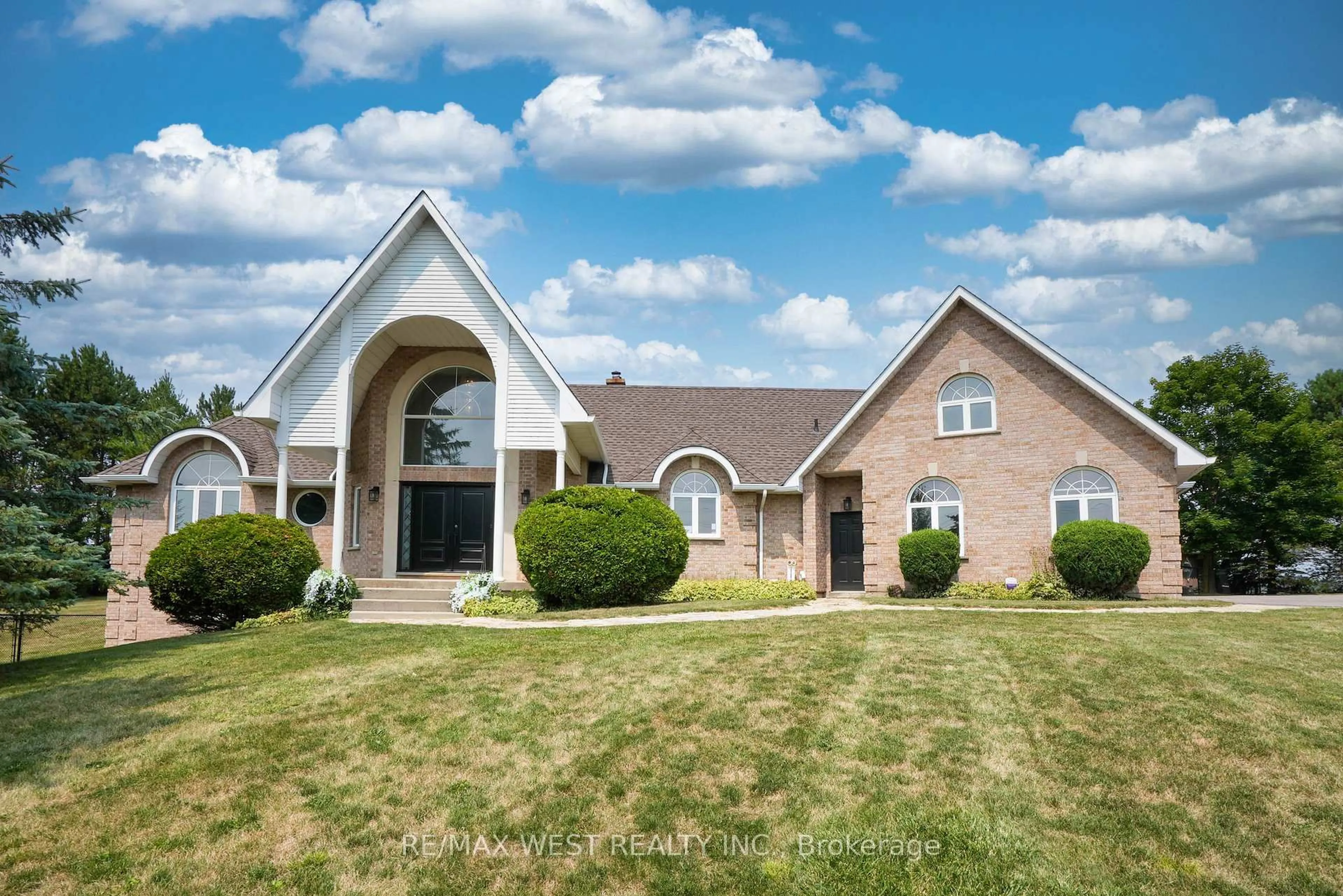 Home with brick exterior material, unknown for 7636 County 1 Rd, Adjala-Tosorontio Ontario L0G 1W0