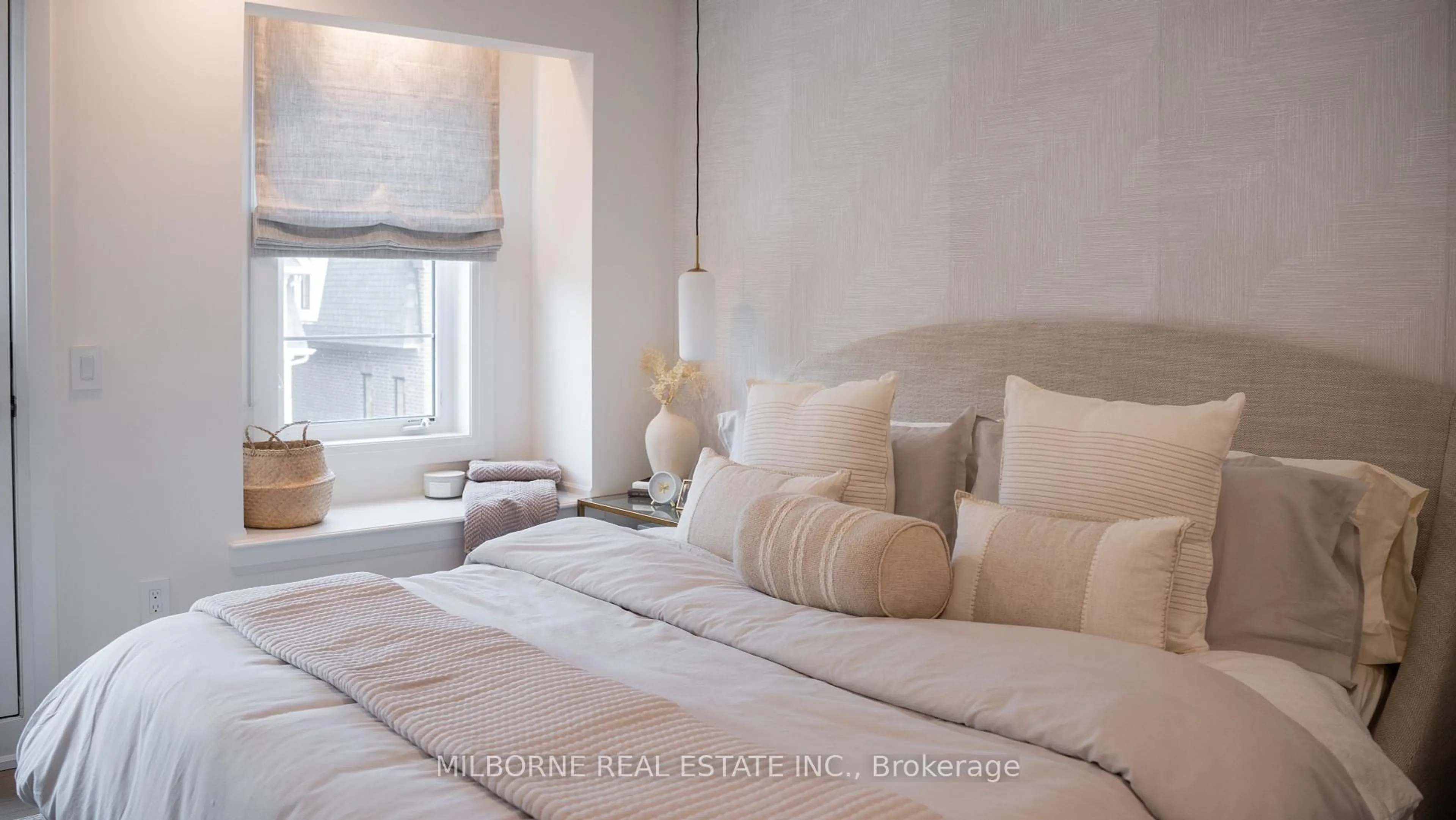 Bedroom with bed, unknown for 52 Fred Beaton Pl, King Ontario L7B 1G2