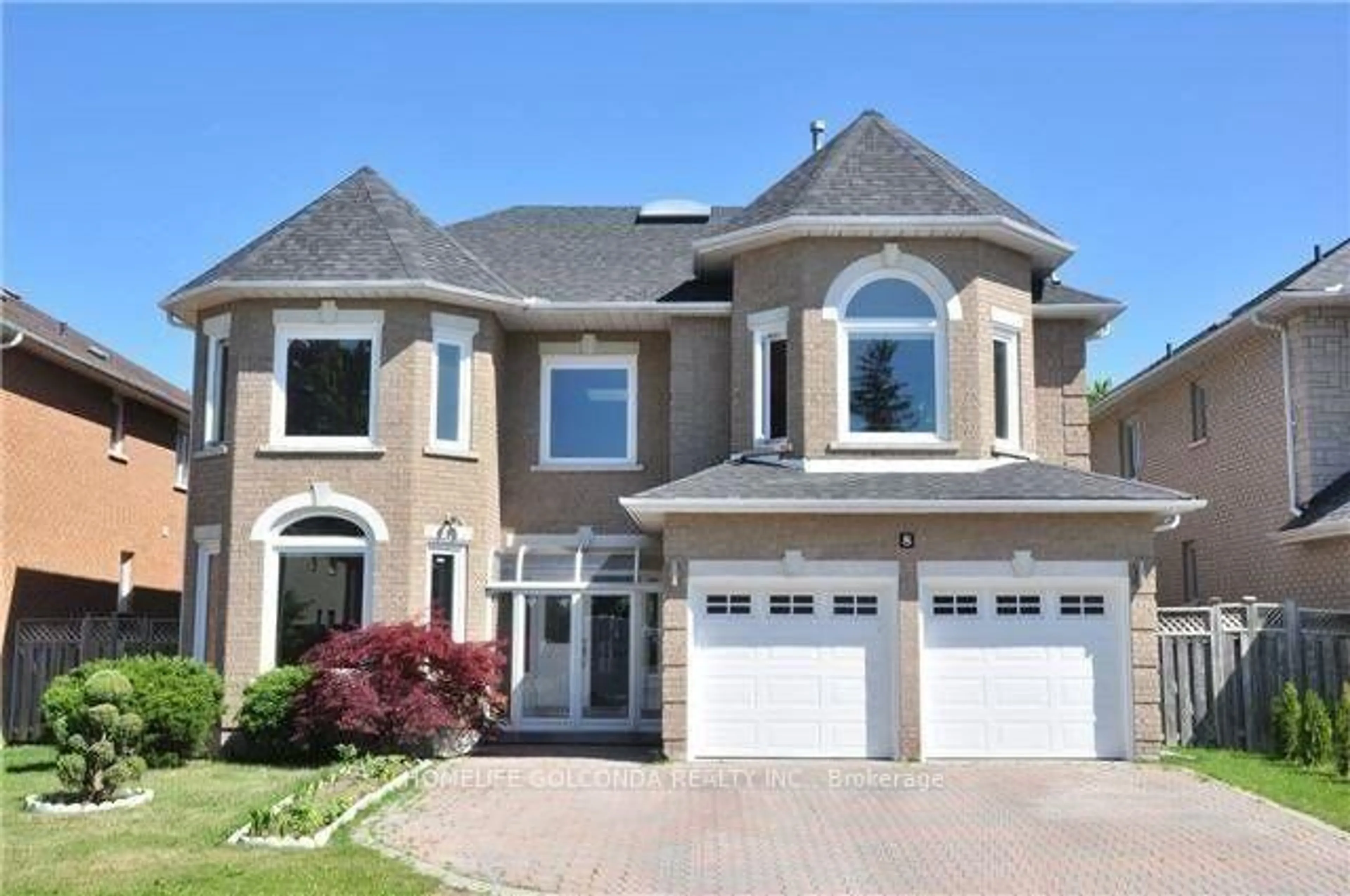 Home with brick exterior material, street for 8 Pathlane Rd, Richmond Hill Ontario L4B 4A5