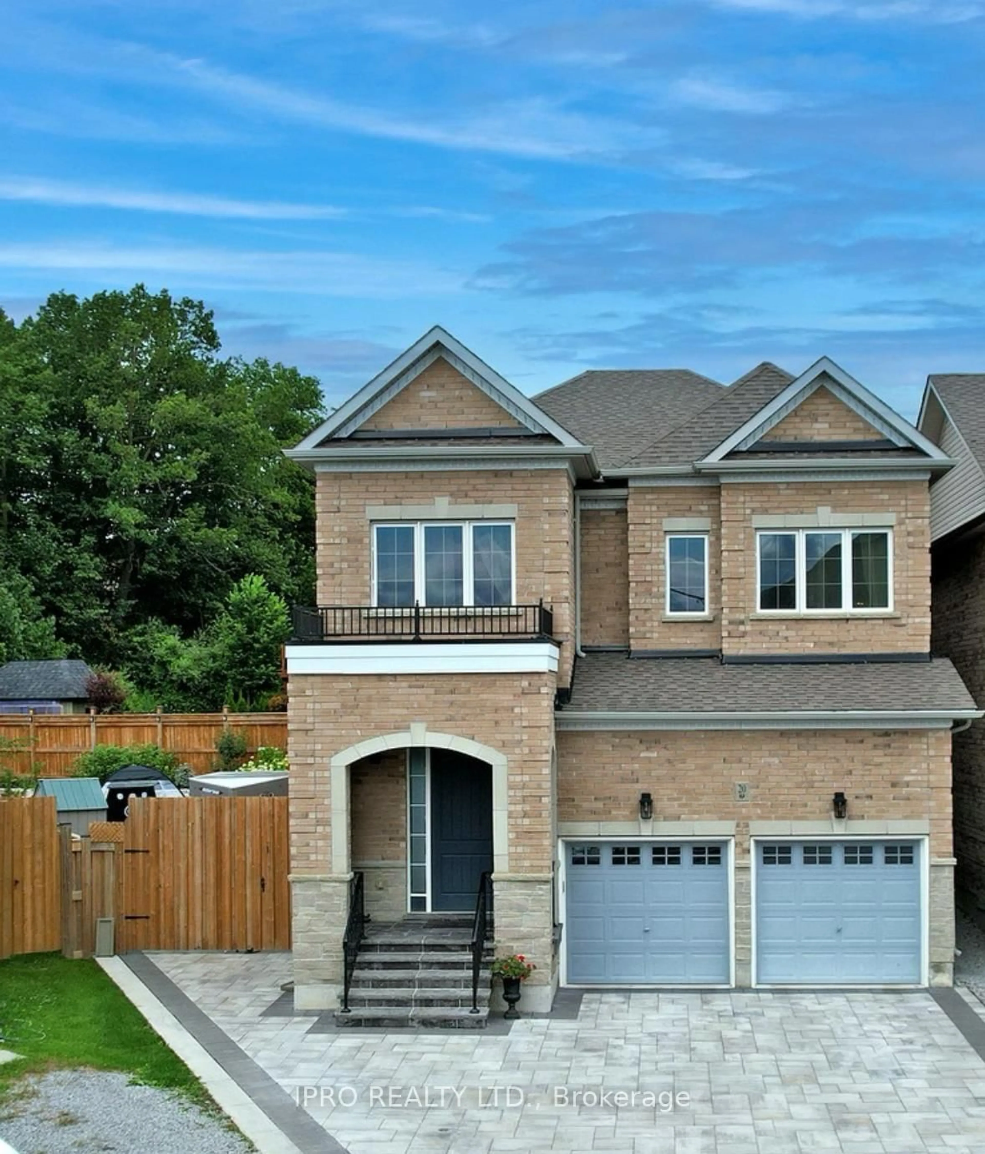 Home with brick exterior material, street for 20 Clara May Ave, East Gwillimbury Ontario L9N 0R4