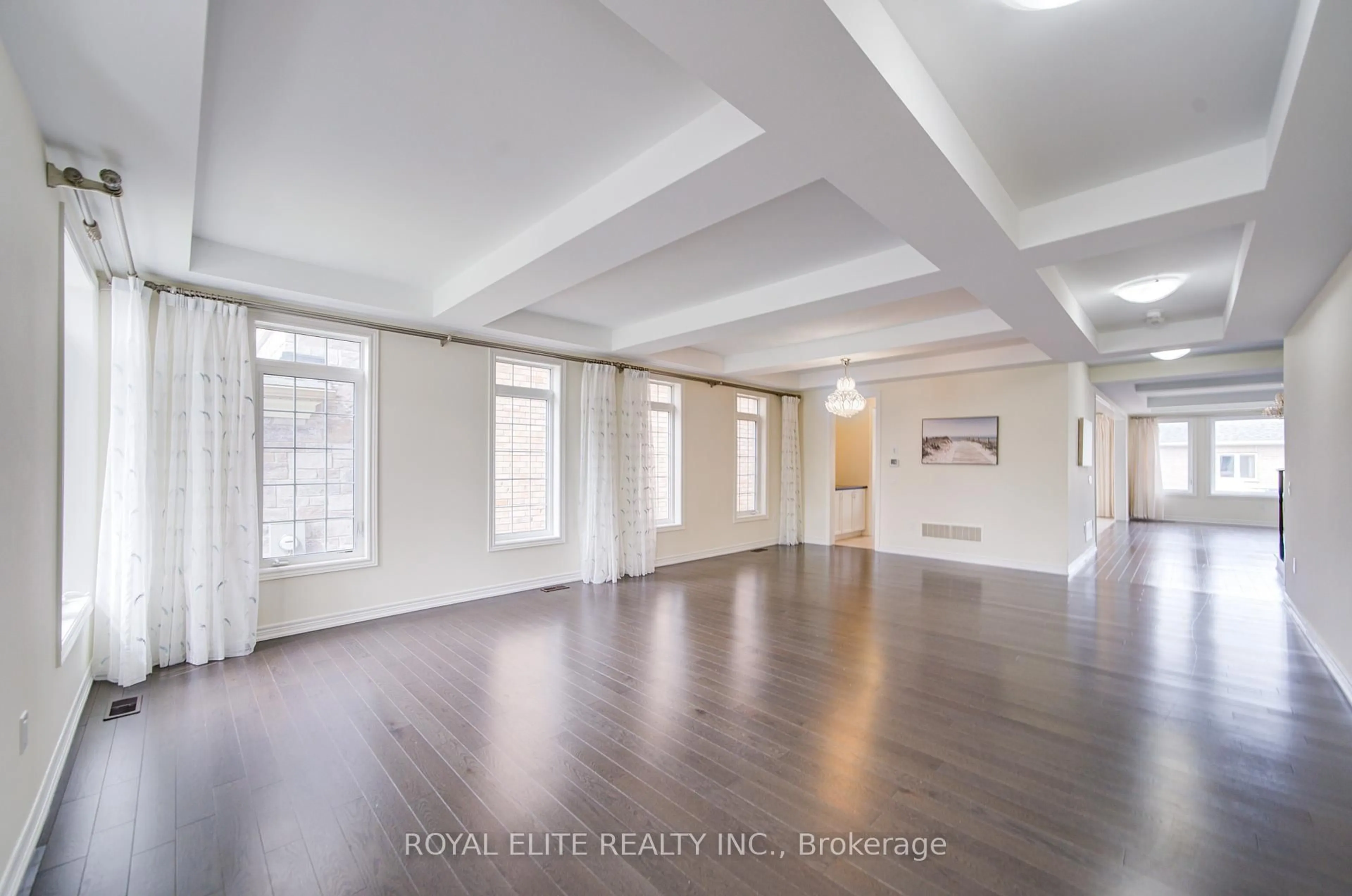 A pic of a room for 7 Goldeneye Dr, East Gwillimbury Ontario L9N 0S6