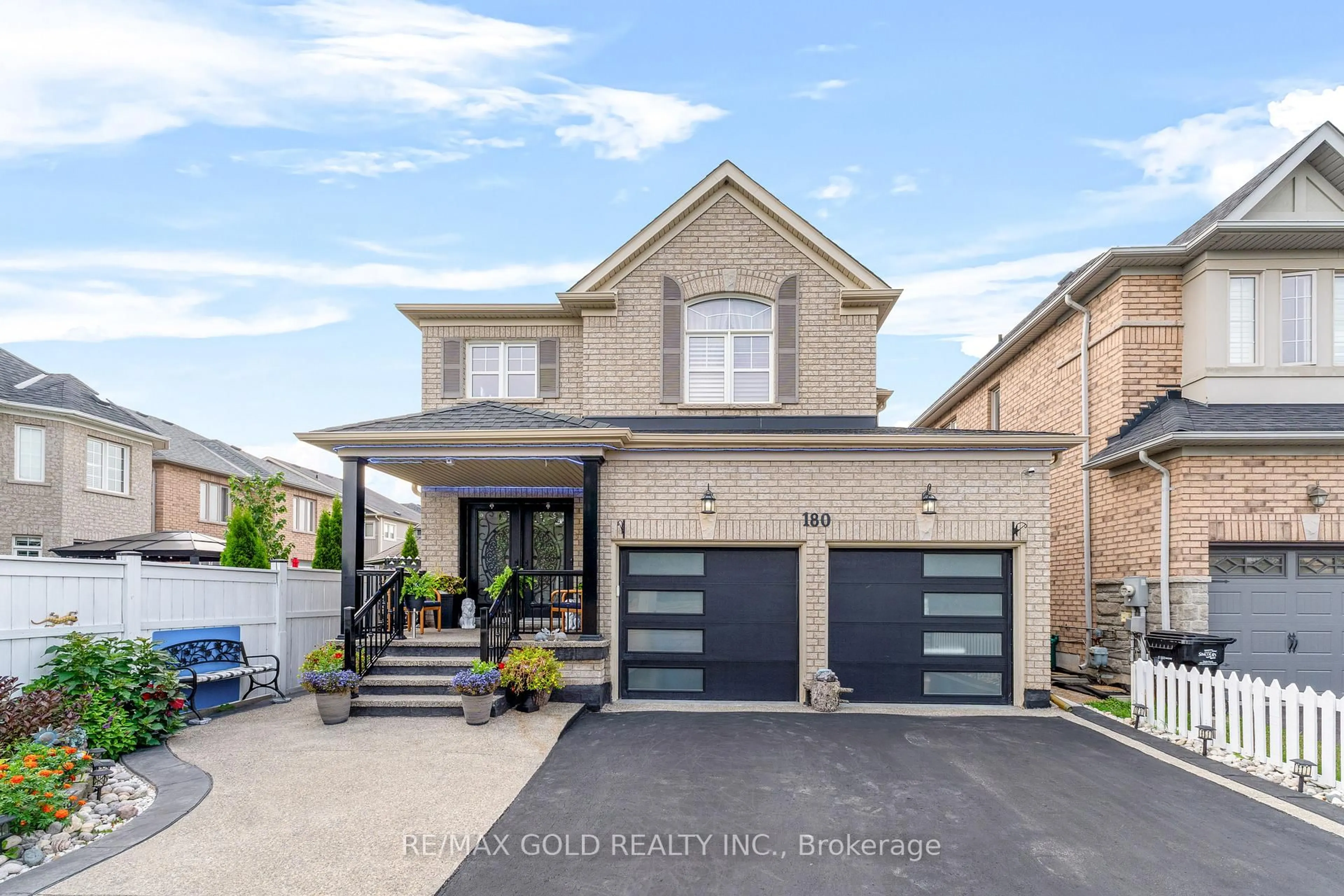 Home with brick exterior material, street for 180 West Park Ave, Bradford West Gwillimbury Ontario L3Z 0B9
