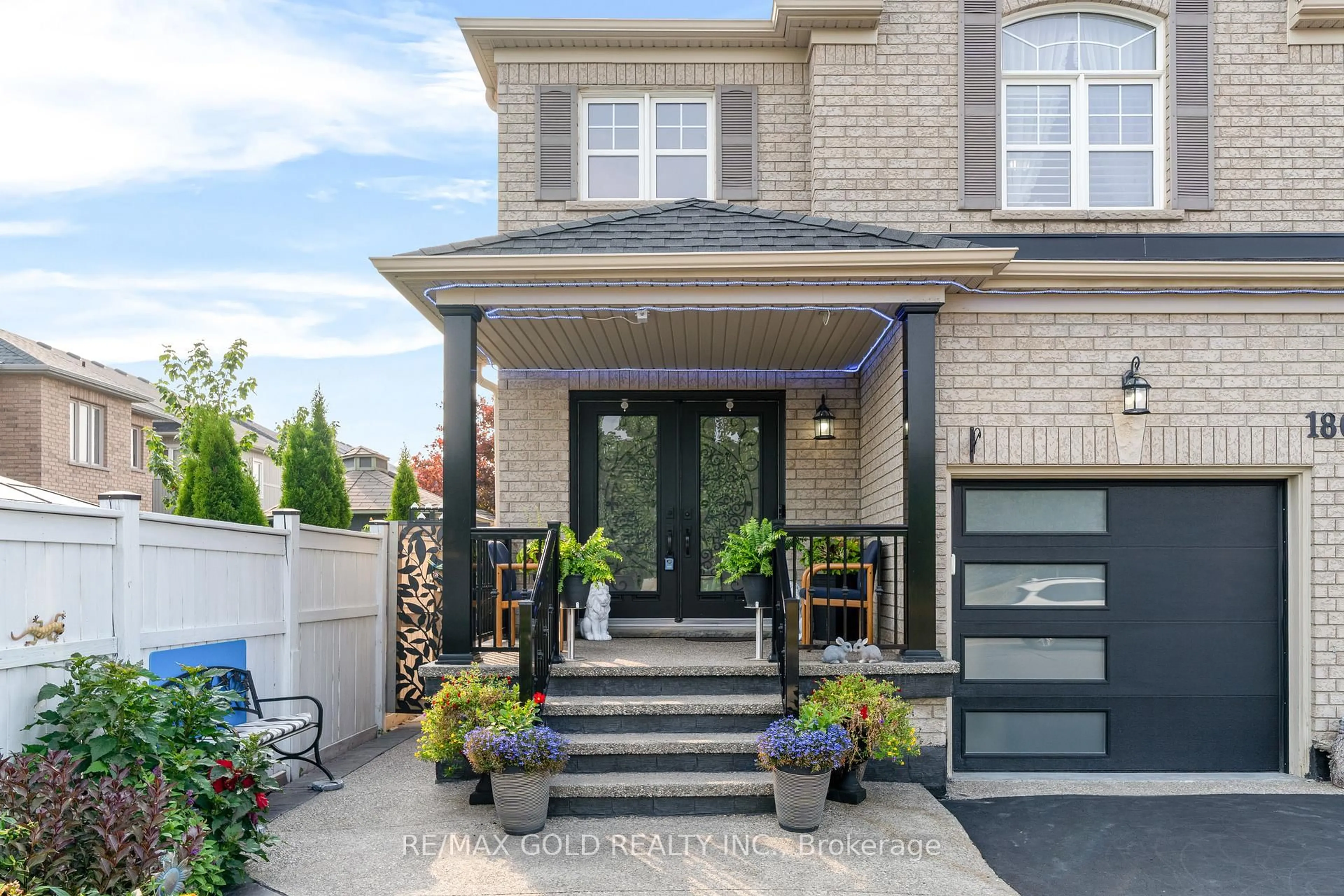 Home with brick exterior material, street for 180 West Park Ave, Bradford West Gwillimbury Ontario L3Z 0B9