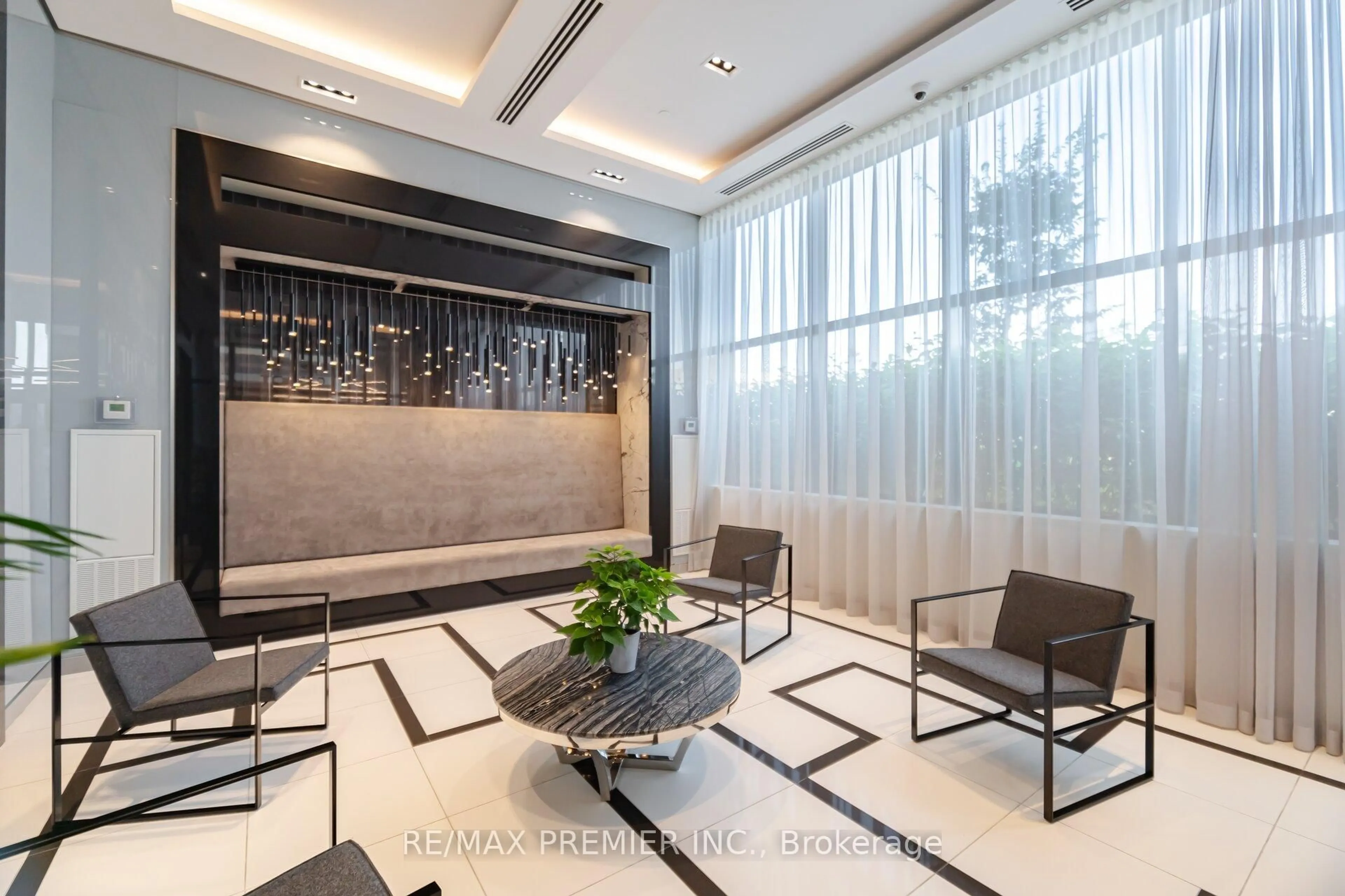 Lobby for 100 Eagle Rock Way #317, Vaughan Ontario L6A 5B9
