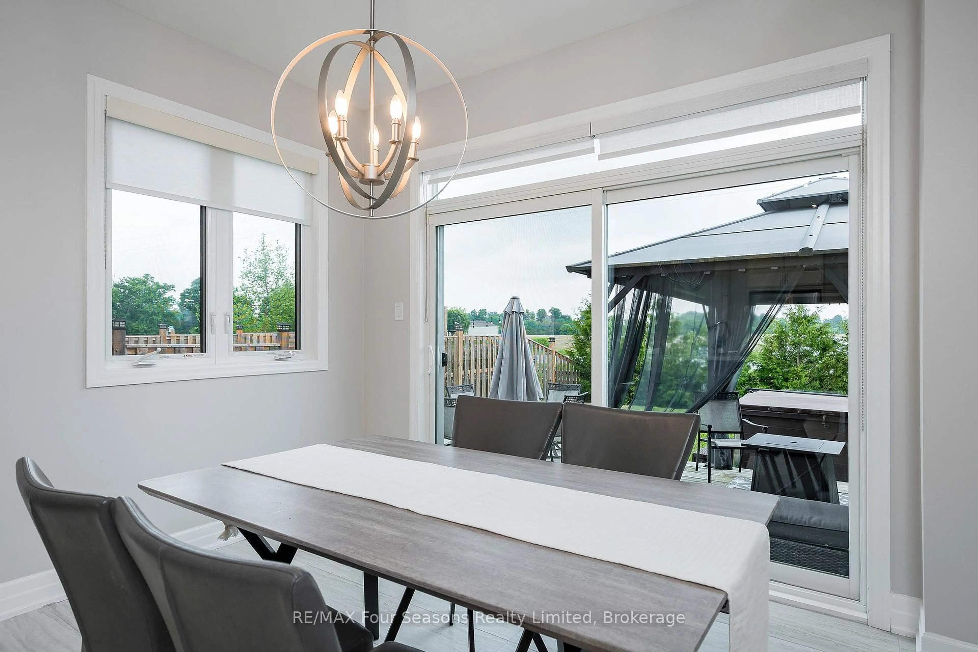 Dining room, unknown for 29 Wagner Cres, Essa Ontario L0M 1B5