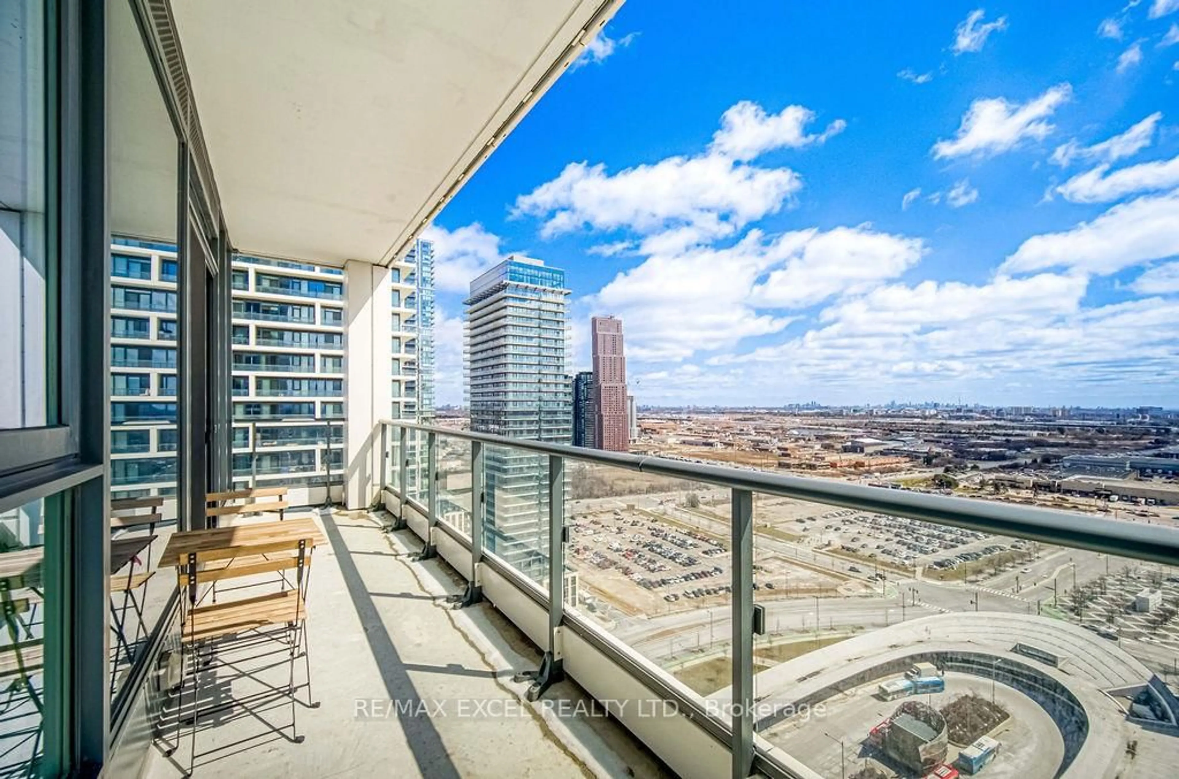 Balcony in the apartment, city buildings view from balcony for 898 Portage Pkwy #2803, Vaughan Ontario L4K 0J6