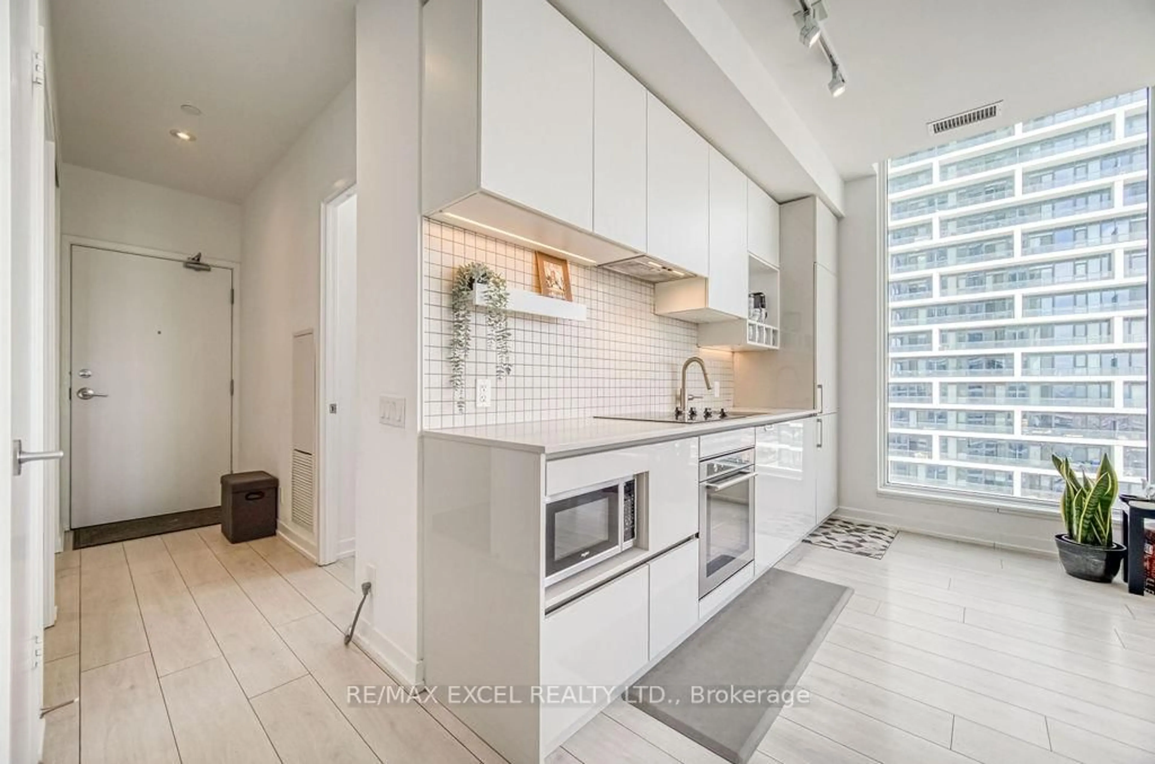 Unknown for 898 Portage Pkwy #2803, Vaughan Ontario L4K 0J6