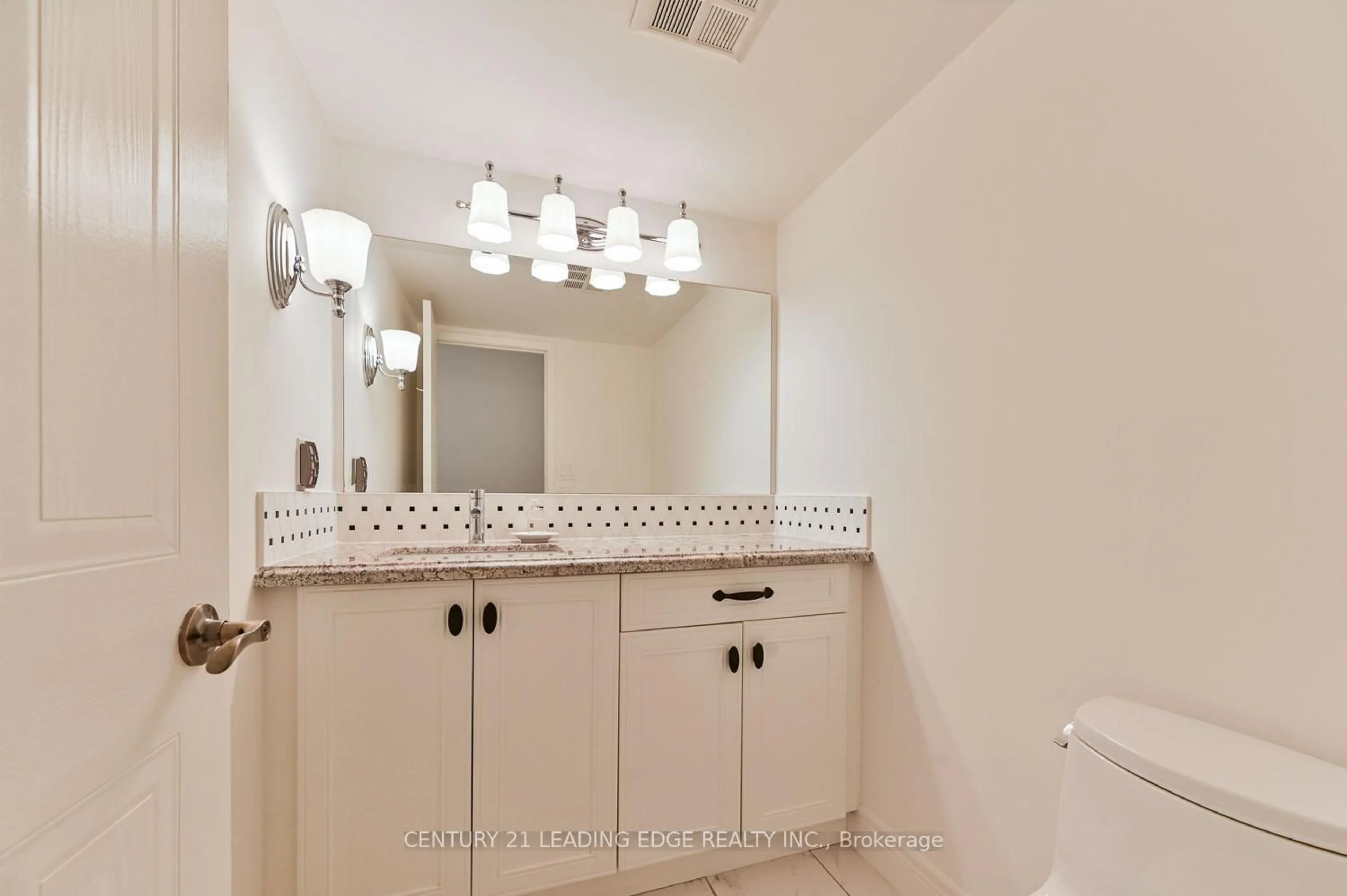 Standard bathroom, ceramic/tile floor for 100 Anna Russell Way #201, Markham Ontario L3R 6C7