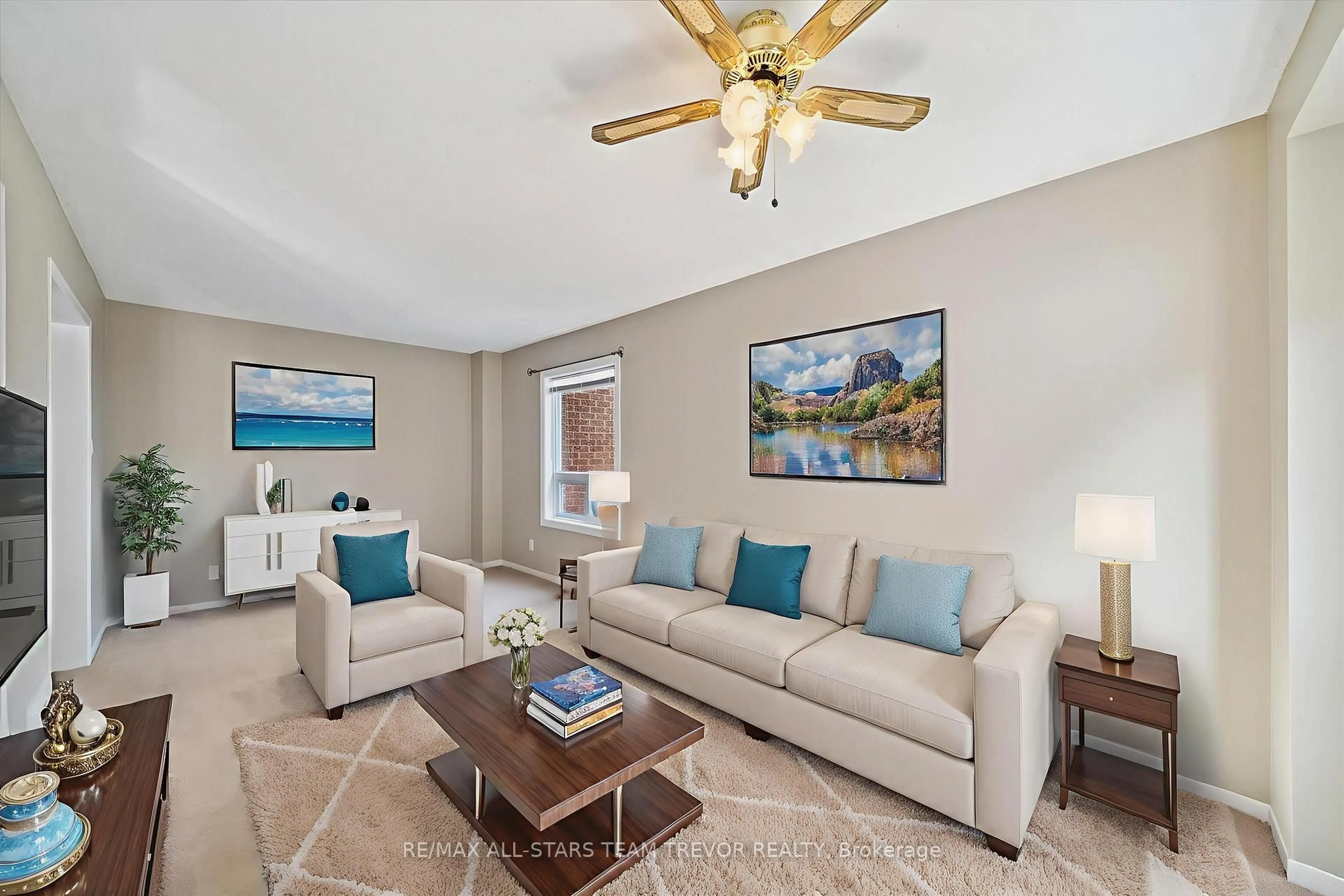 Living room with furniture, unknown for 68 Kyle Cres, Georgina Ontario L4P 3P6
