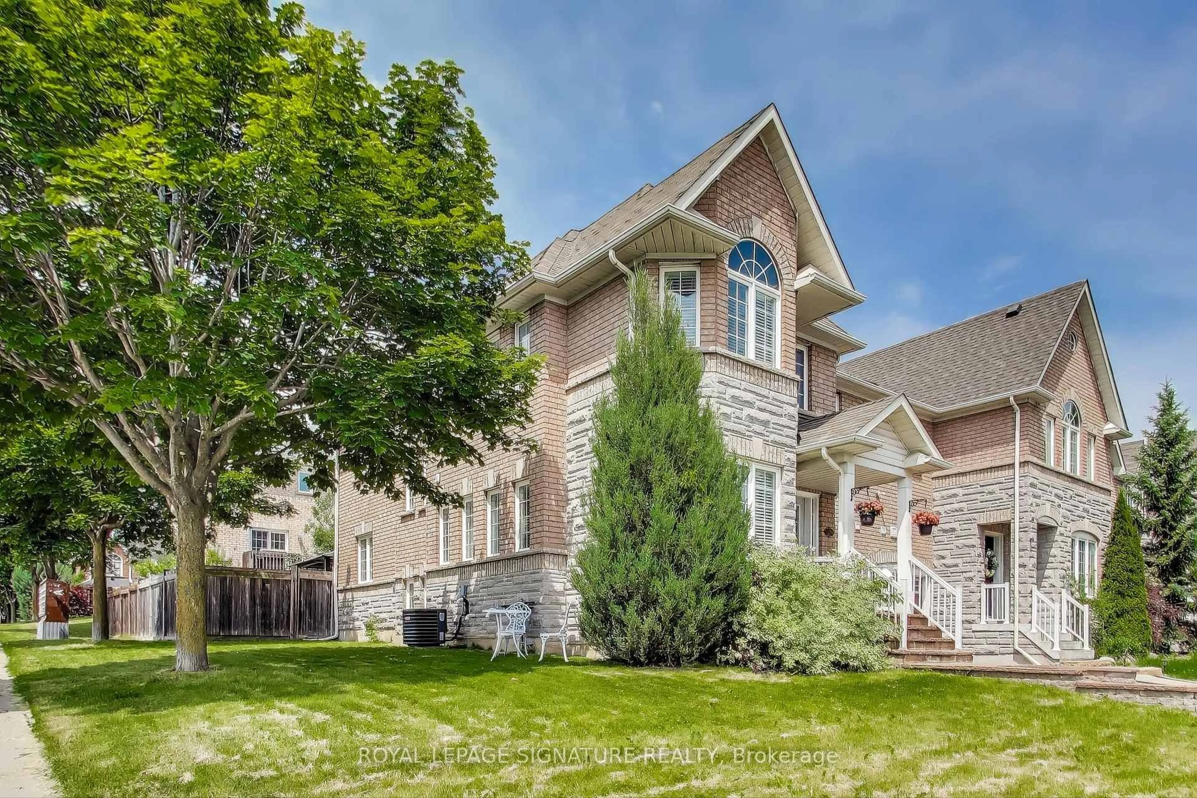 Home with brick exterior material, street for 65 Red River Cres, Newmarket Ontario L3X 2X2