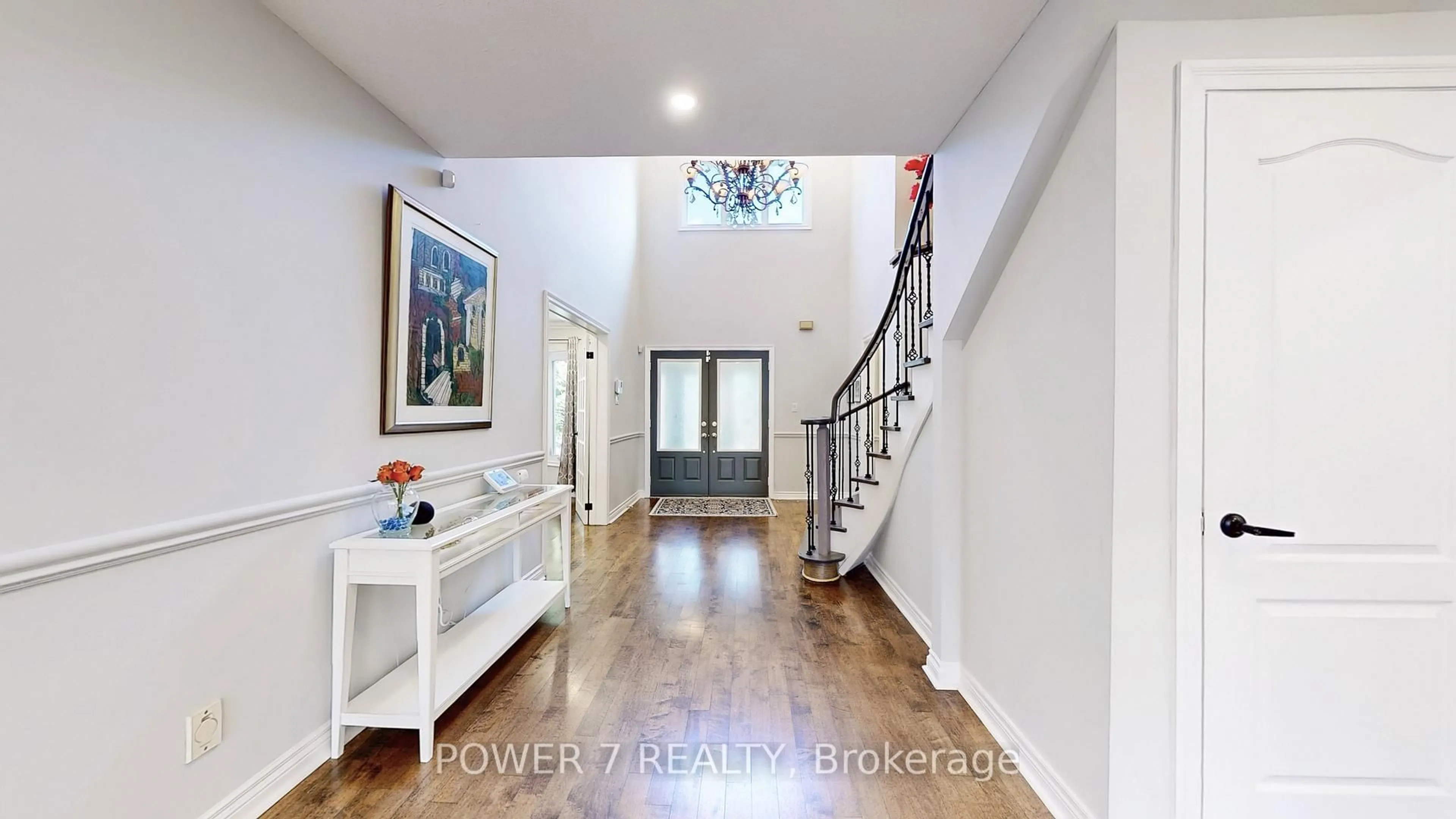 Indoor entryway for 200 Carrington Dr, Richmond Hill Ontario L4C 7Z7