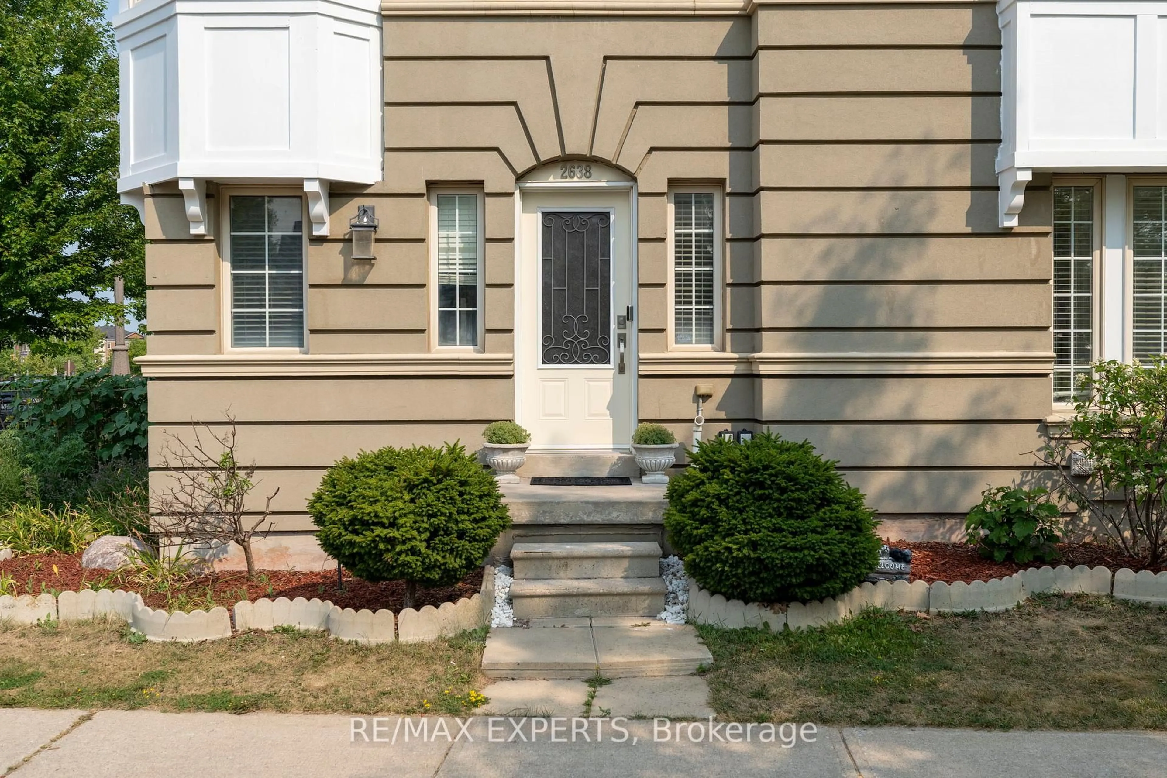 Indoor entryway for 2638 Bur Oak Ave, Markham Ontario L6B 1J3