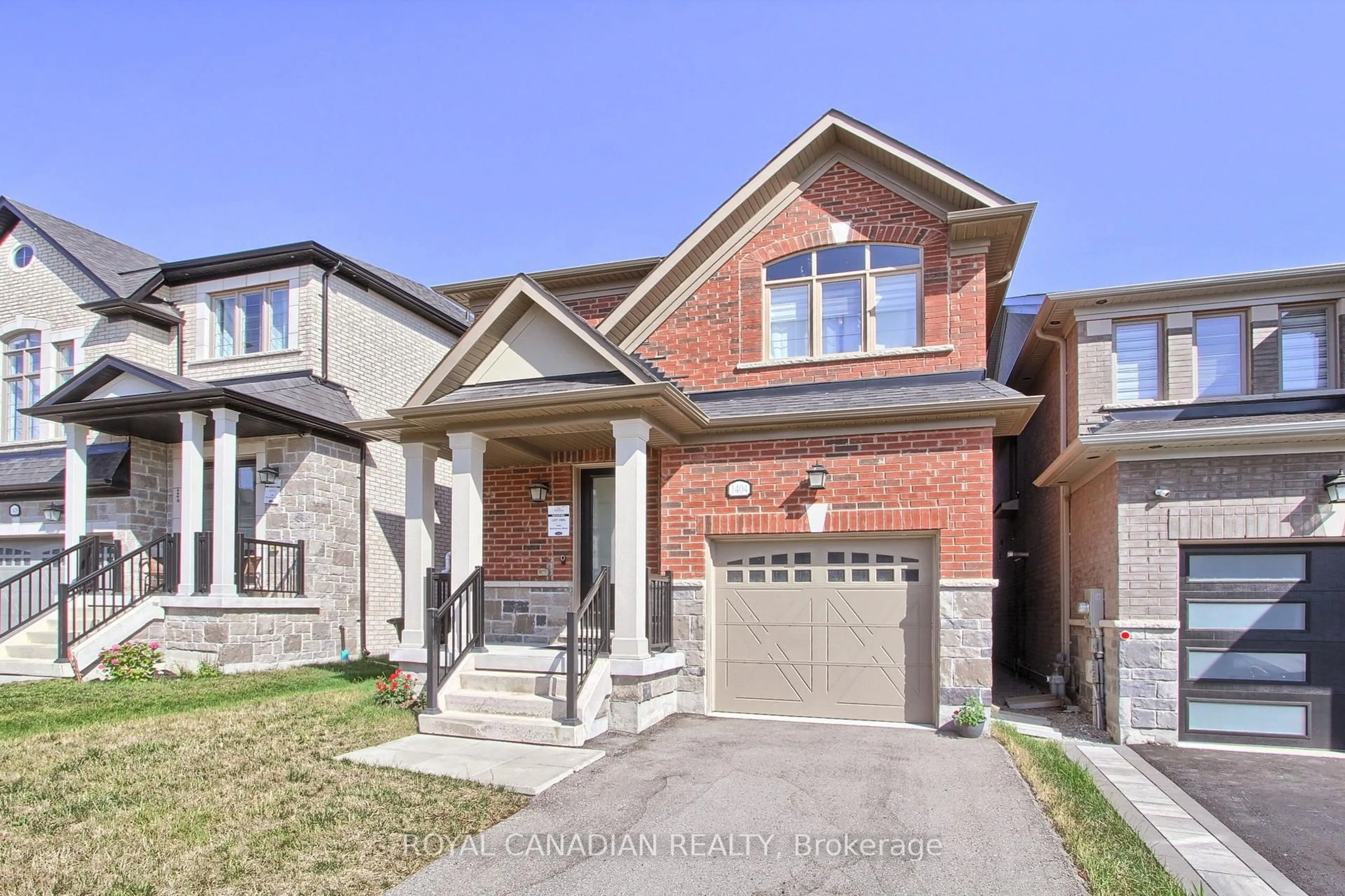 Home with brick exterior material, street for 1404 Blackmore St, Innisfil Ontario L9S 0P2