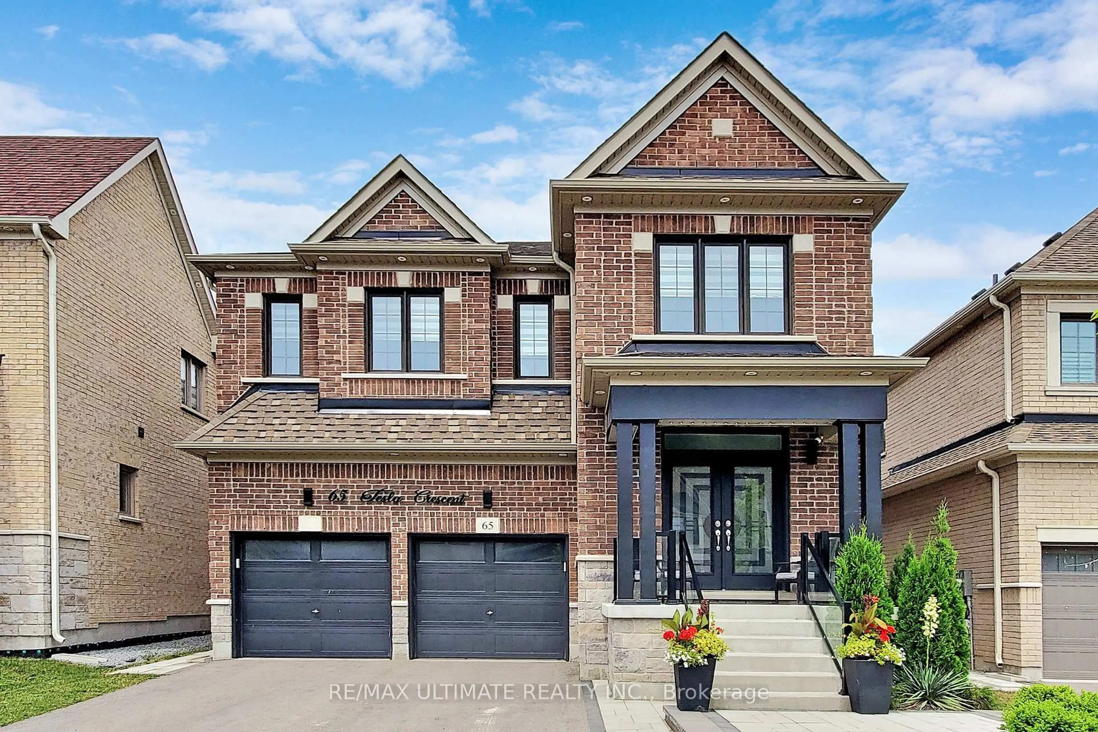 Home with brick exterior material, street for 65 Tesla Cres, East Gwillimbury Ontario L9N 0T3