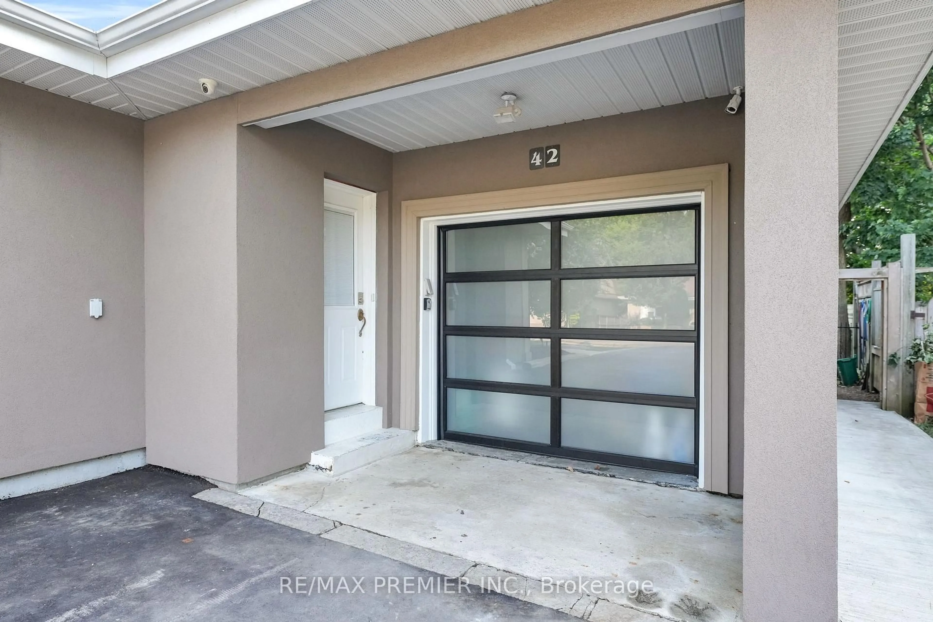 Unknown for 42 Windridge Dr, Markham Ontario L3P 1V1