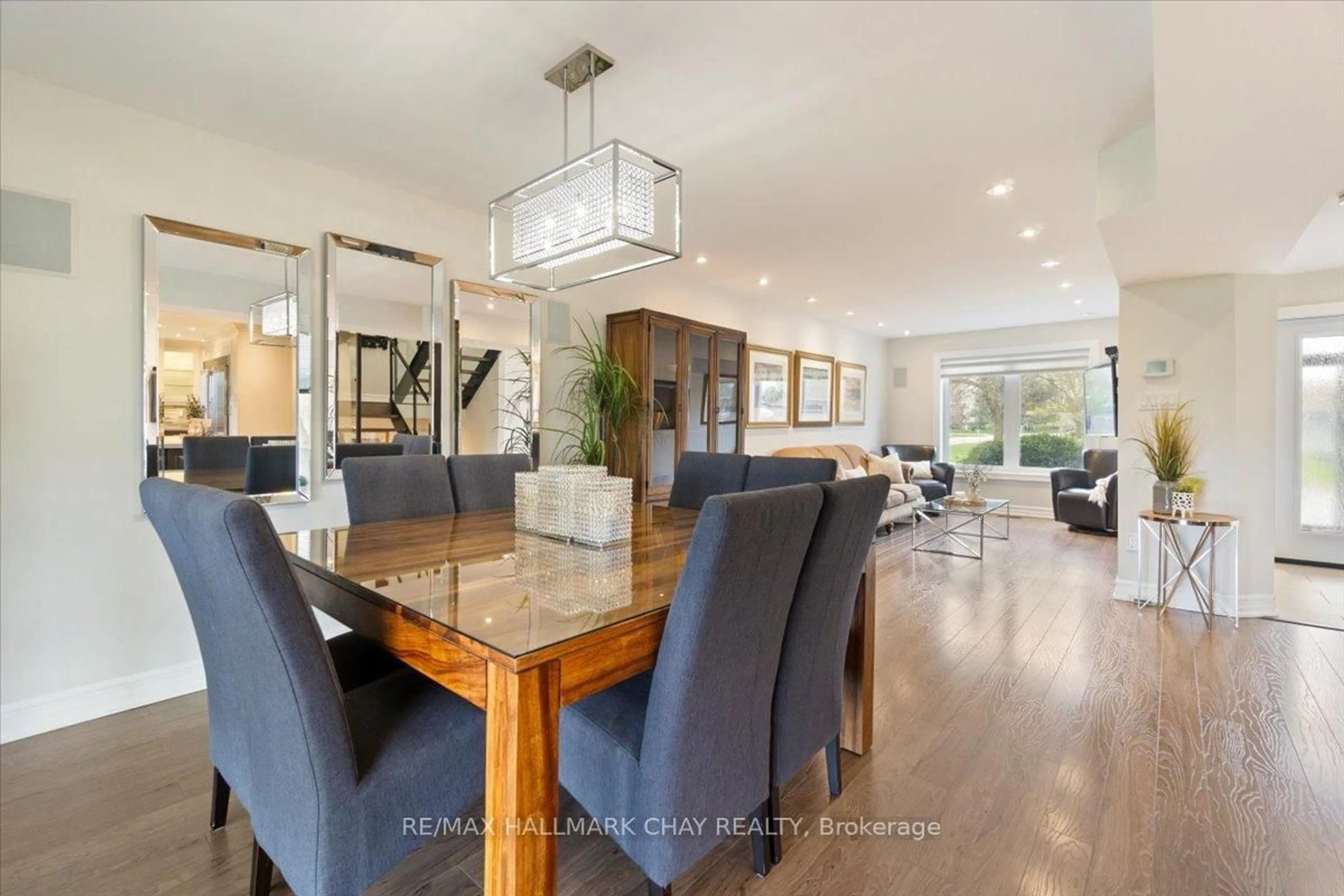 Dining room, unknown for 201 Albert St, New Tecumseth Ontario L9R 1W8