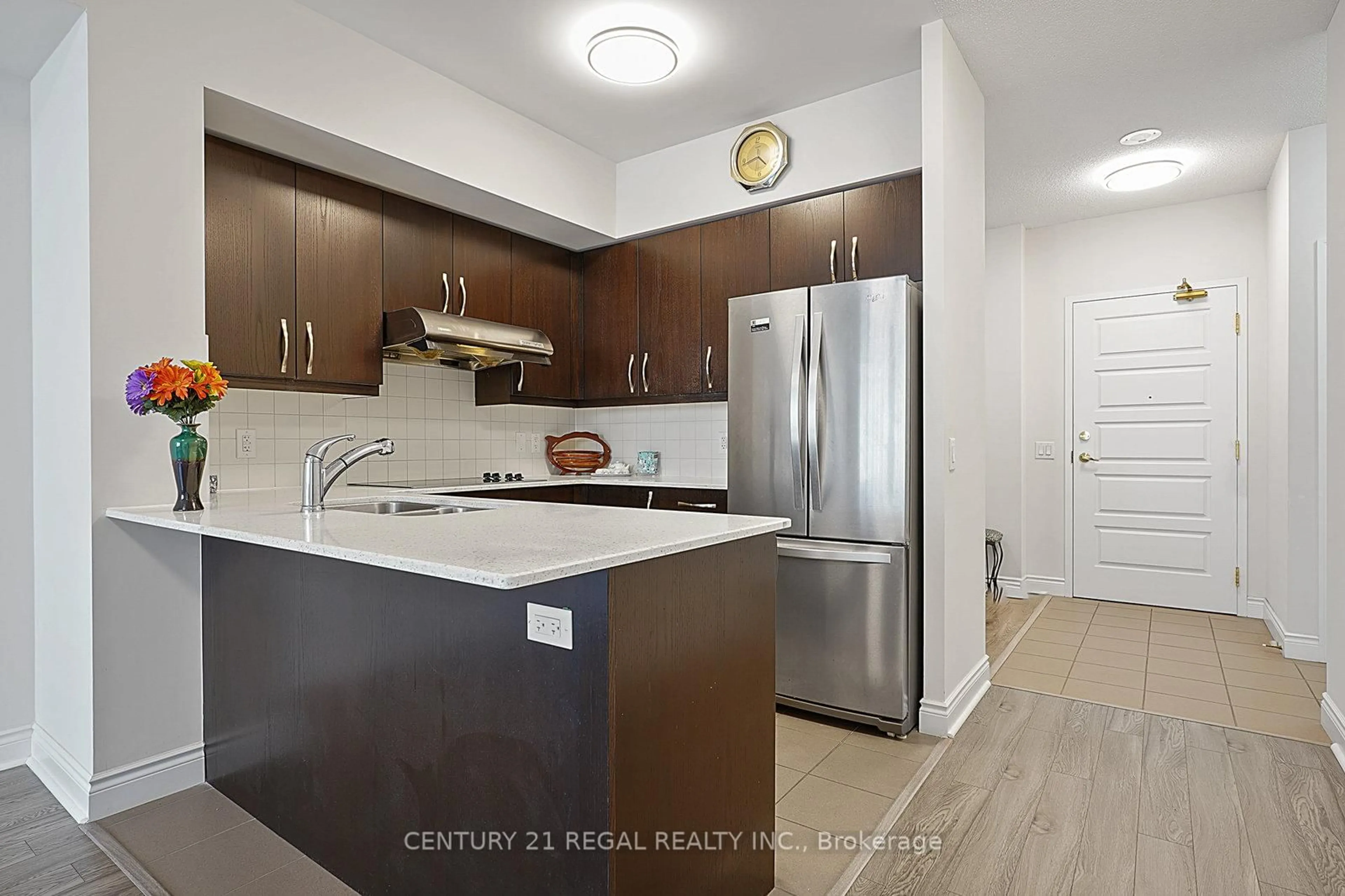 Standard kitchen, unknown for 1 Sun Yat Sen Ave #315, Markham Ontario L3R 5K9
