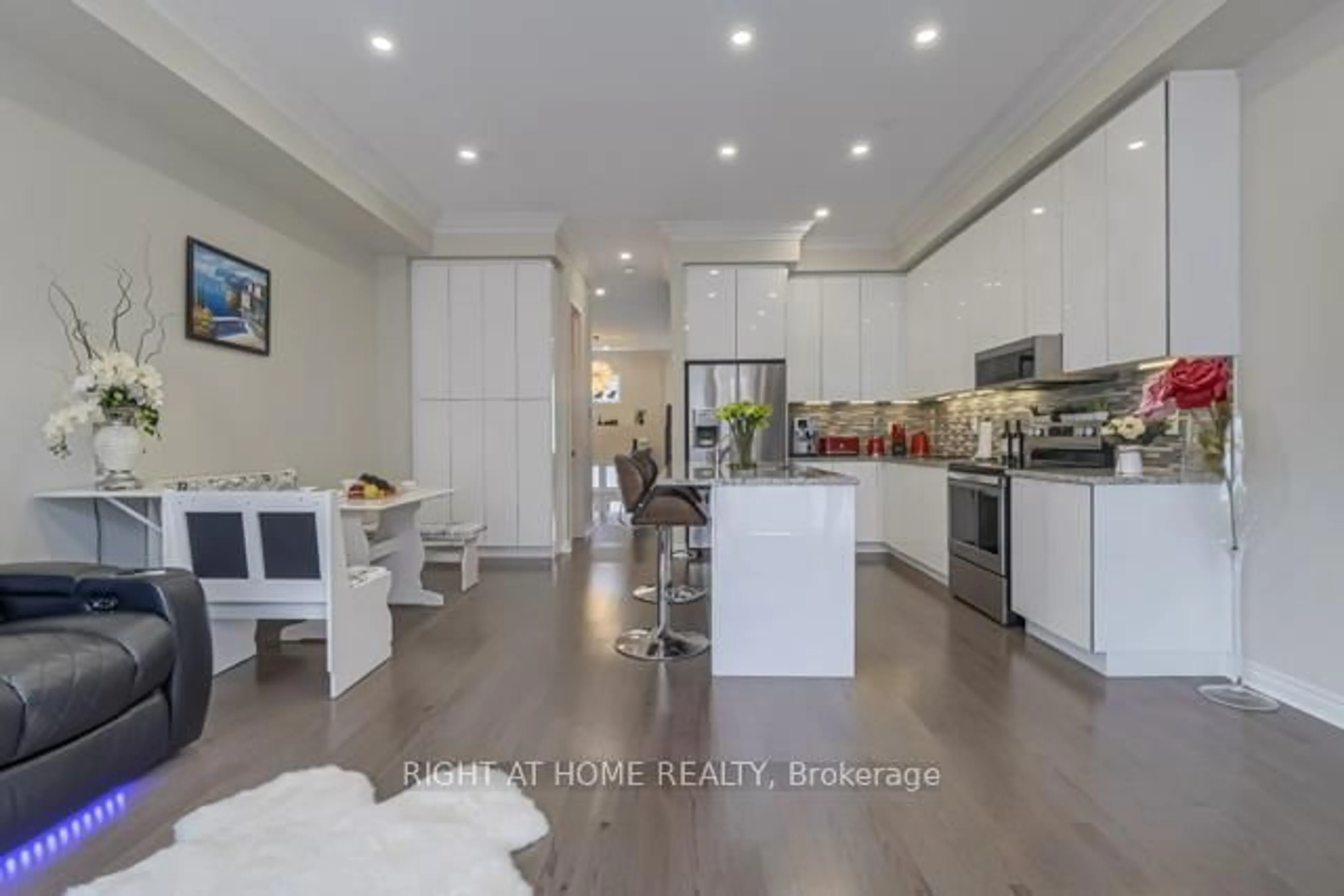 Open concept kitchen, unknown for 12 Laskin Dr, Vaughan Ontario L6A 5A4