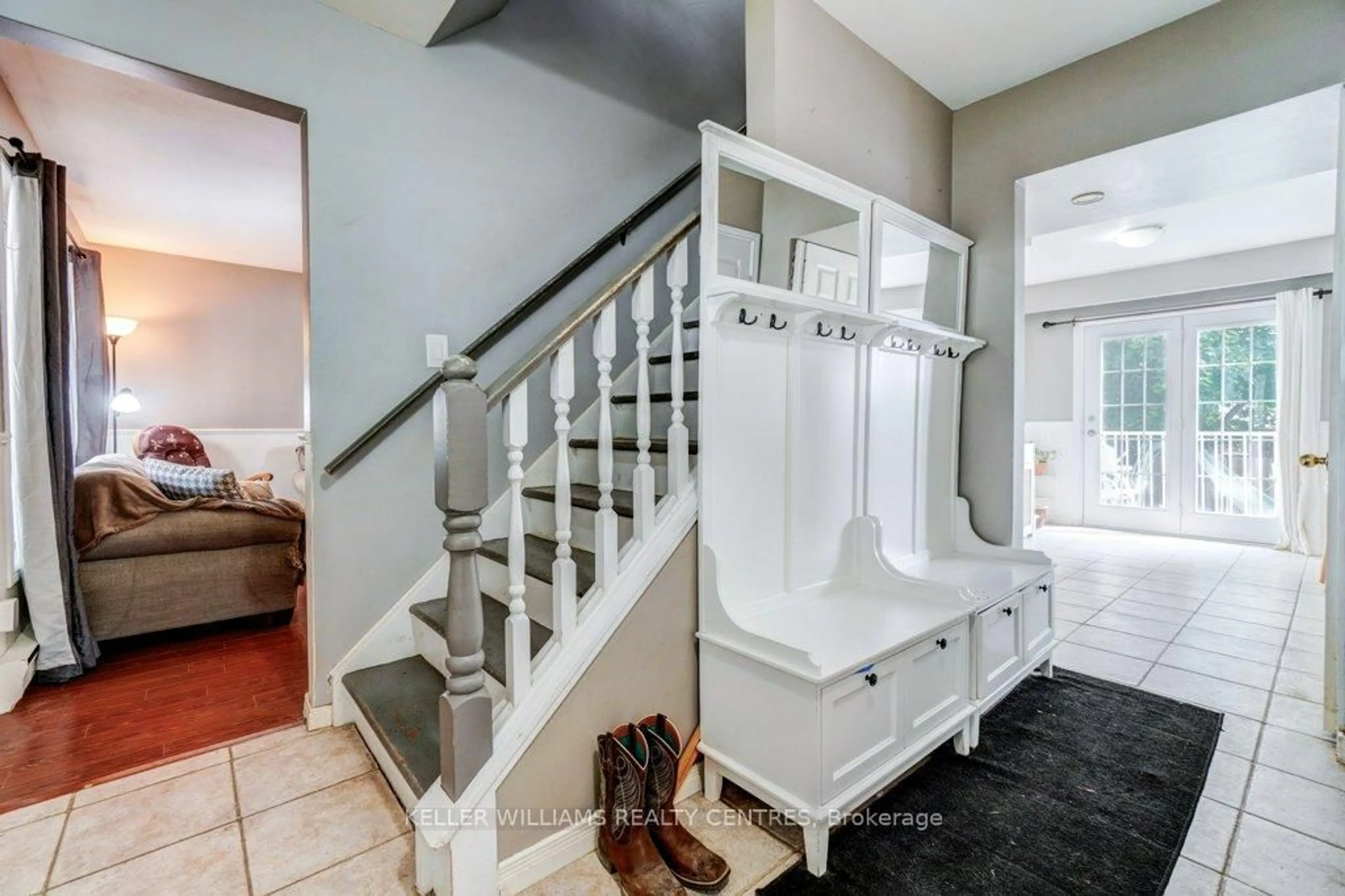 Indoor entryway for 45 Albert St, Brock Ontario L0C 1H0