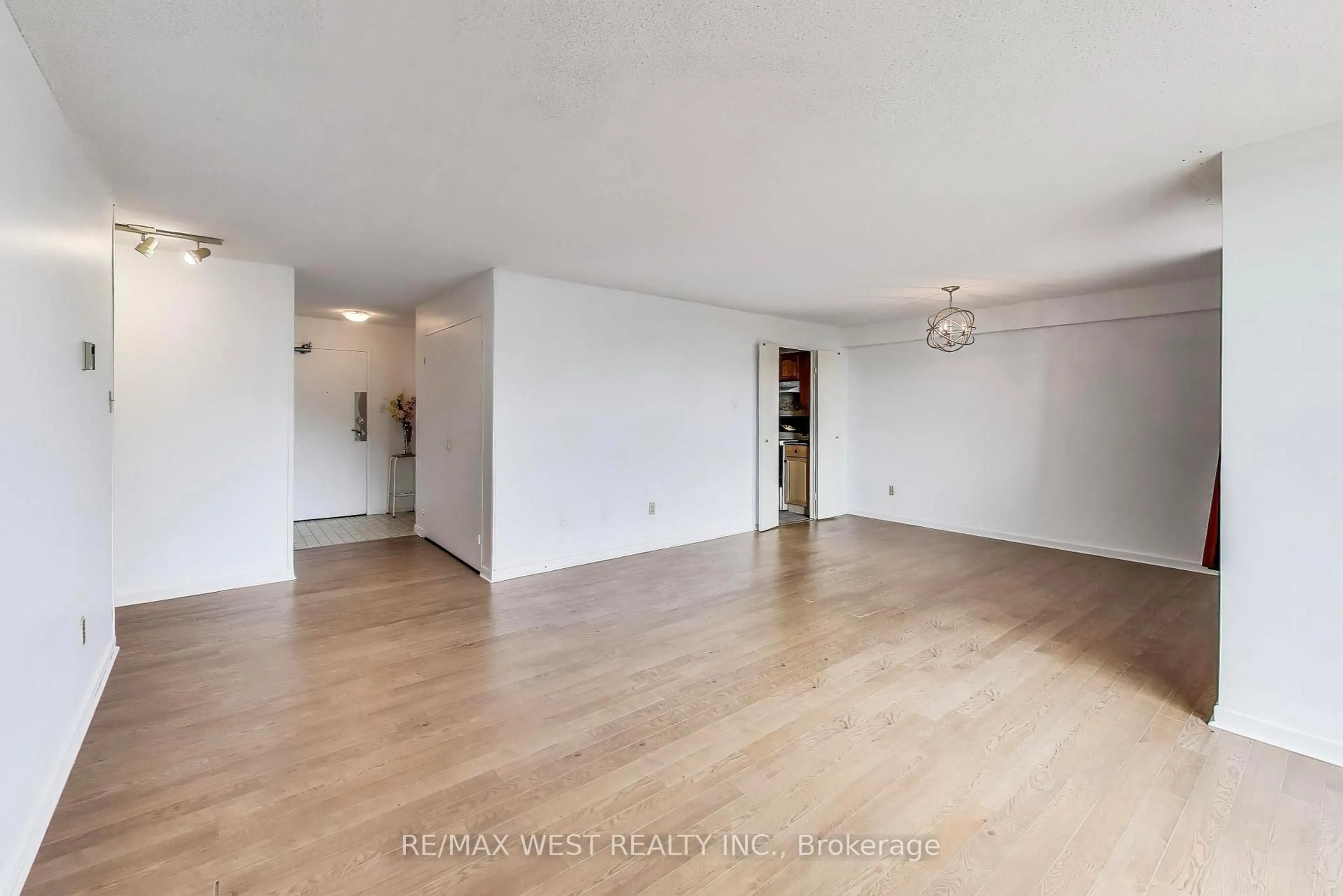 A pic of a room for 80 Inverlochy Blvd #410, Markham Ontario L3T 4P3