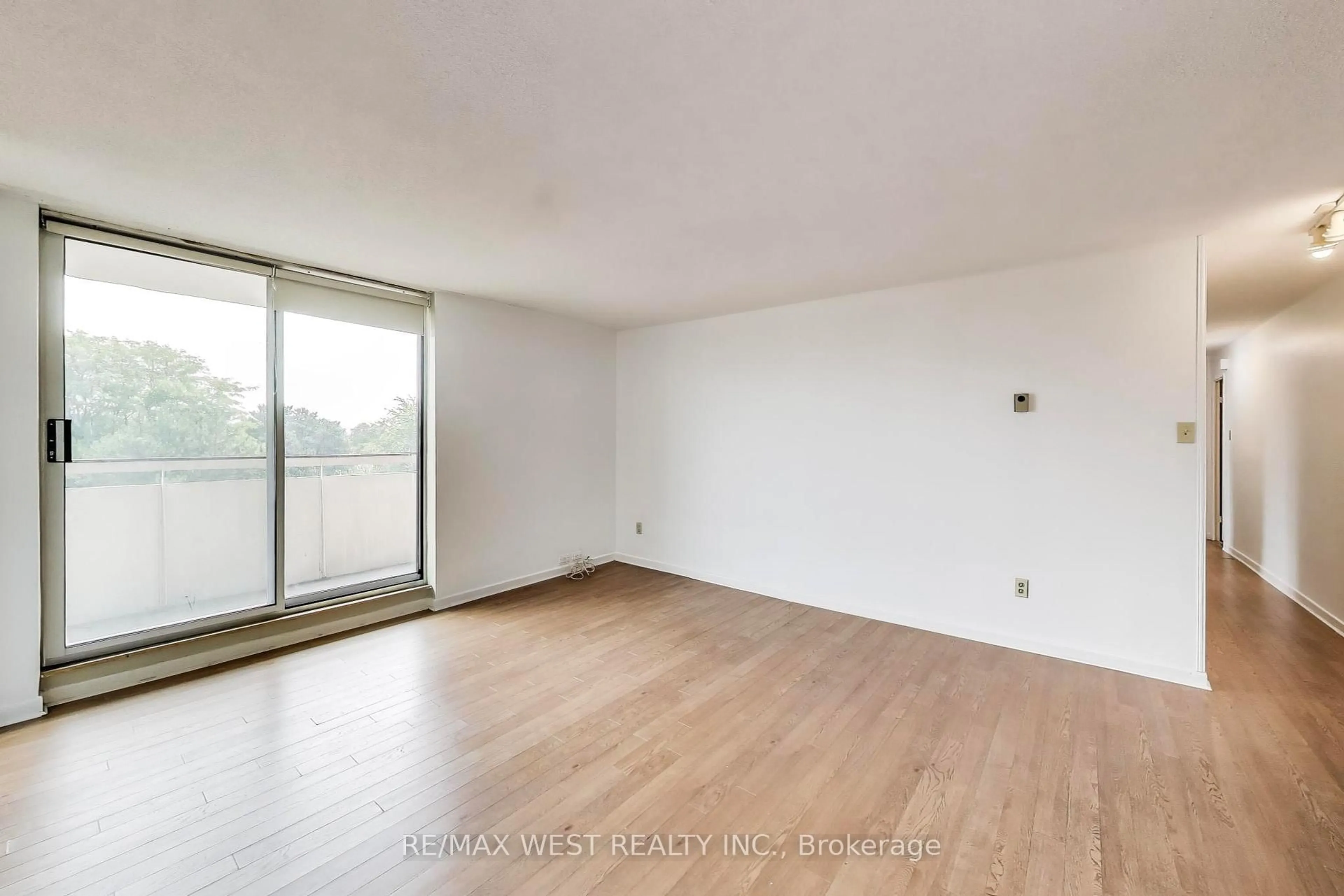 A pic of a room for 80 Inverlochy Blvd #410, Markham Ontario L3T 4P3