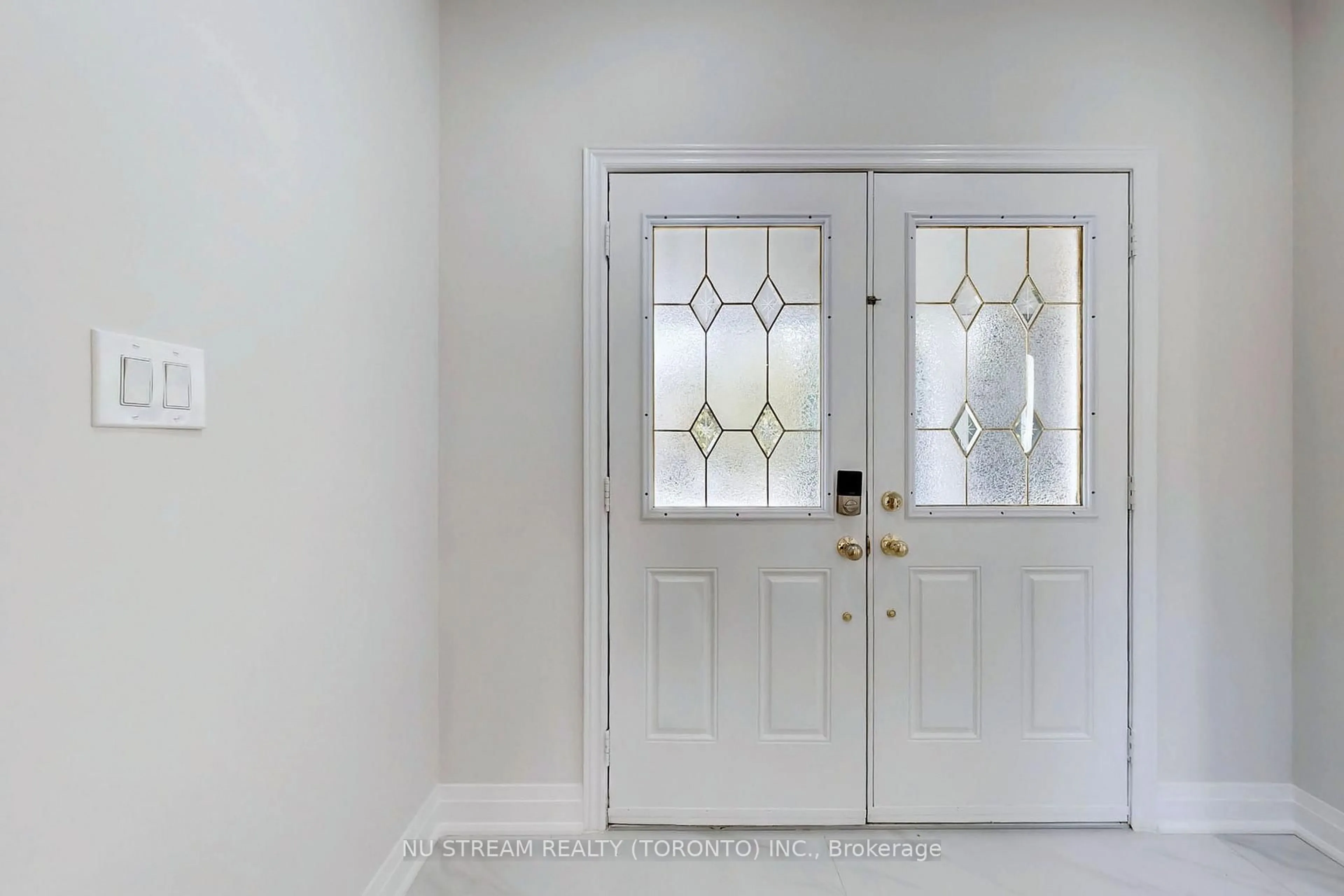 Indoor entryway for 20 Pamgrey Rd, Markham Ontario L6E 0B2