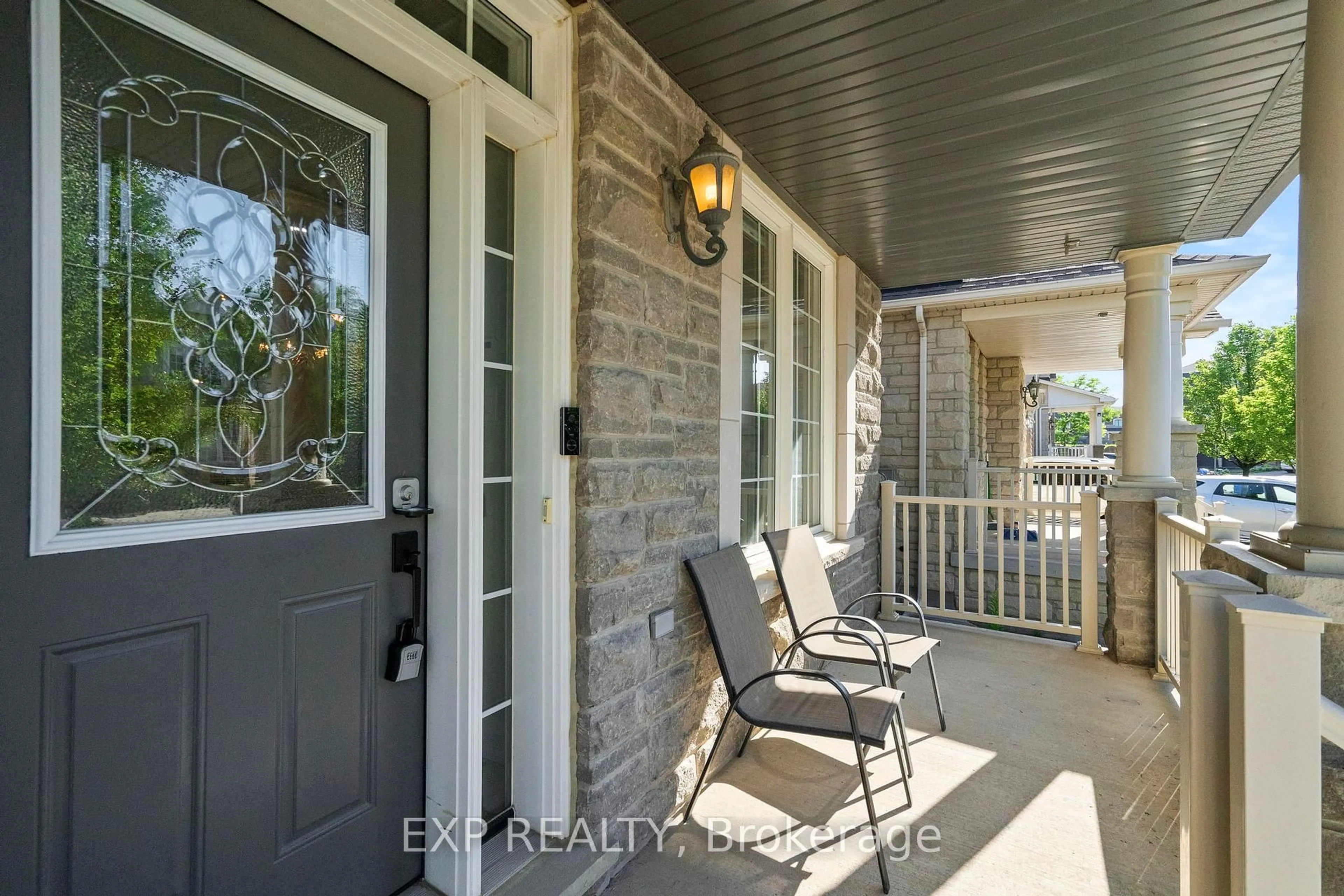 Indoor entryway for 20 James Joyce Dr, Markham Ontario L6C 0L7