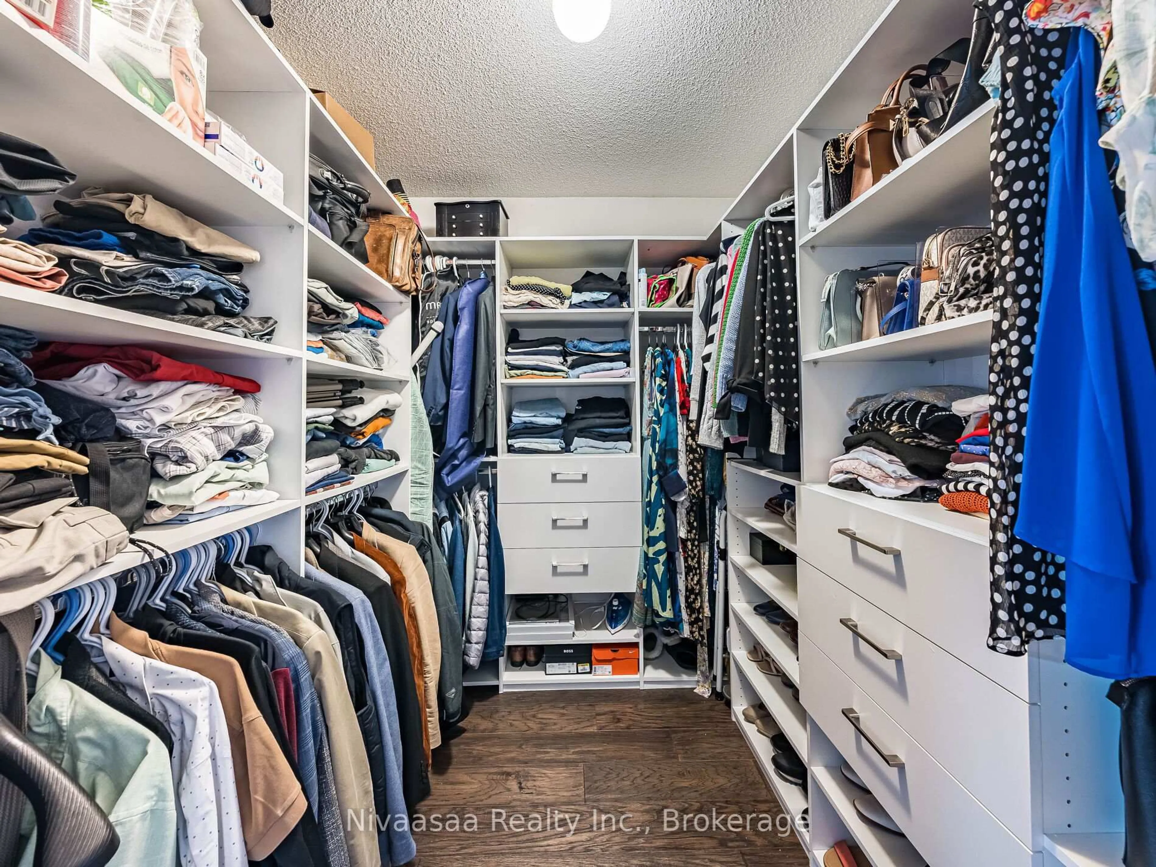 Storage room or clothes room or walk-in closet for 155 Castle Park Blvd, Vaughan Ontario L4H 1X5