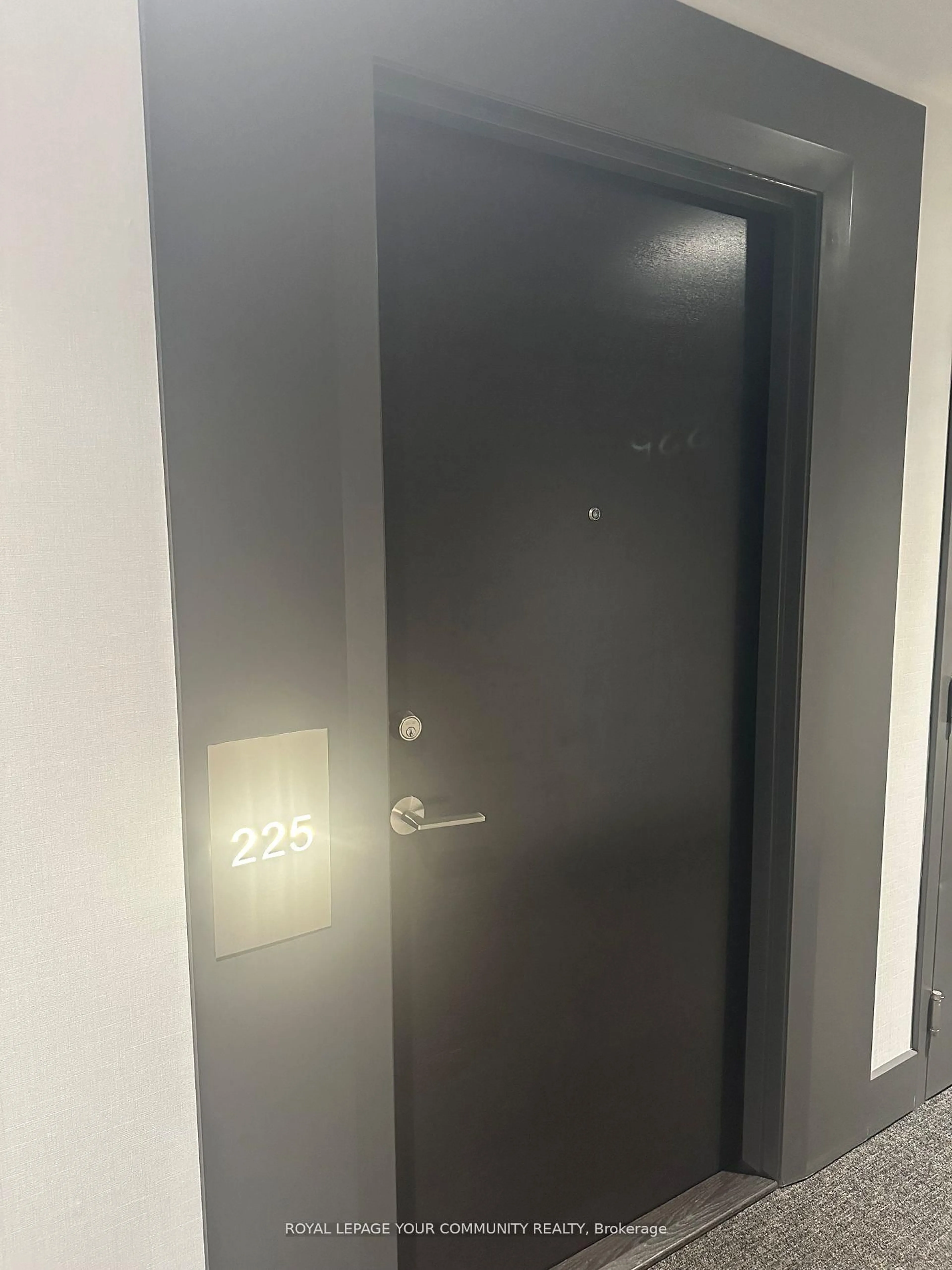 A pic of a room for 8868 Yonge St #225, Richmond Hill Ontario L4C 1Z8