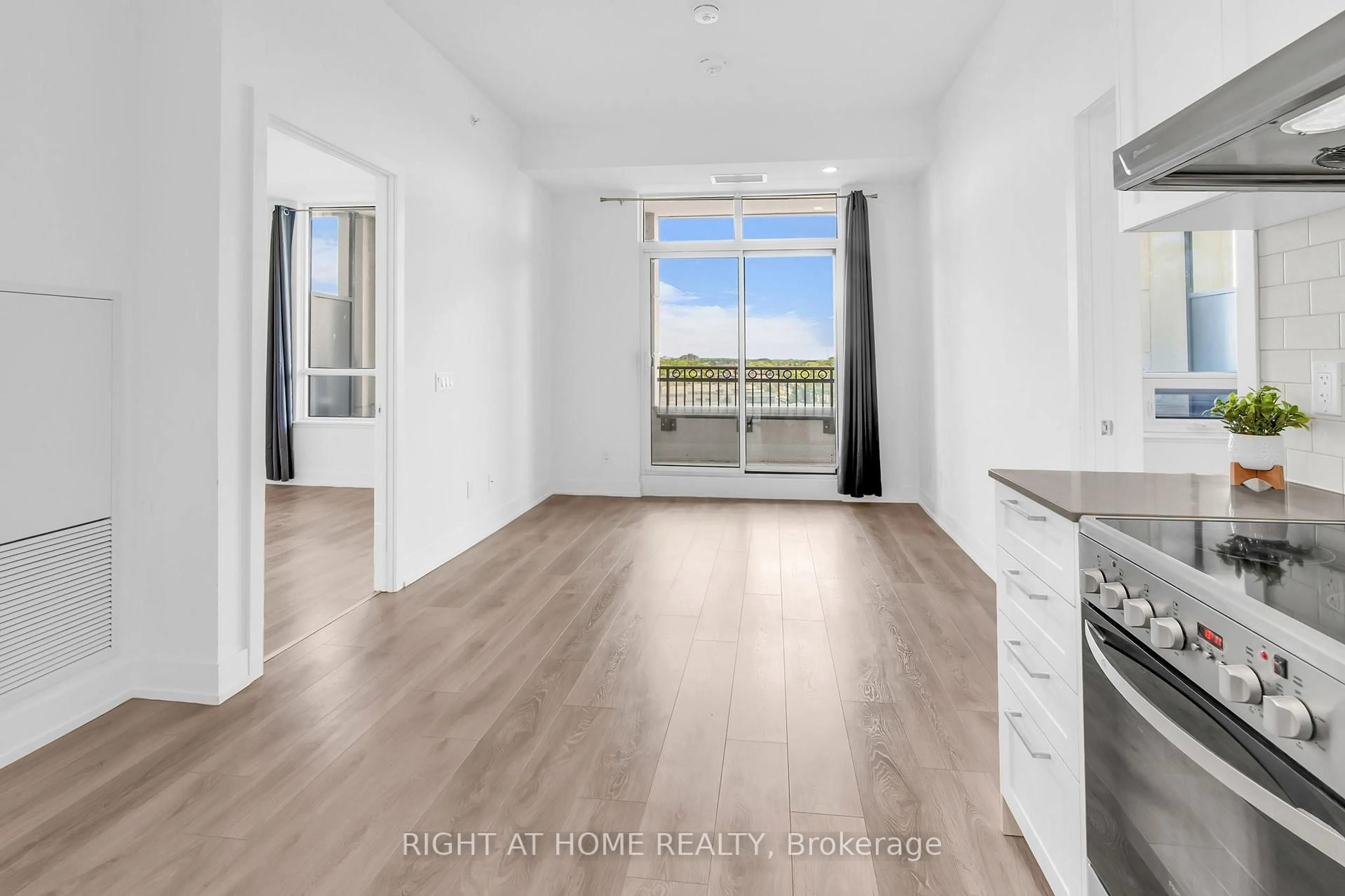 A pic of a room for 278 Buchanan Dr #807E, Markham Ontario L3R 6J1