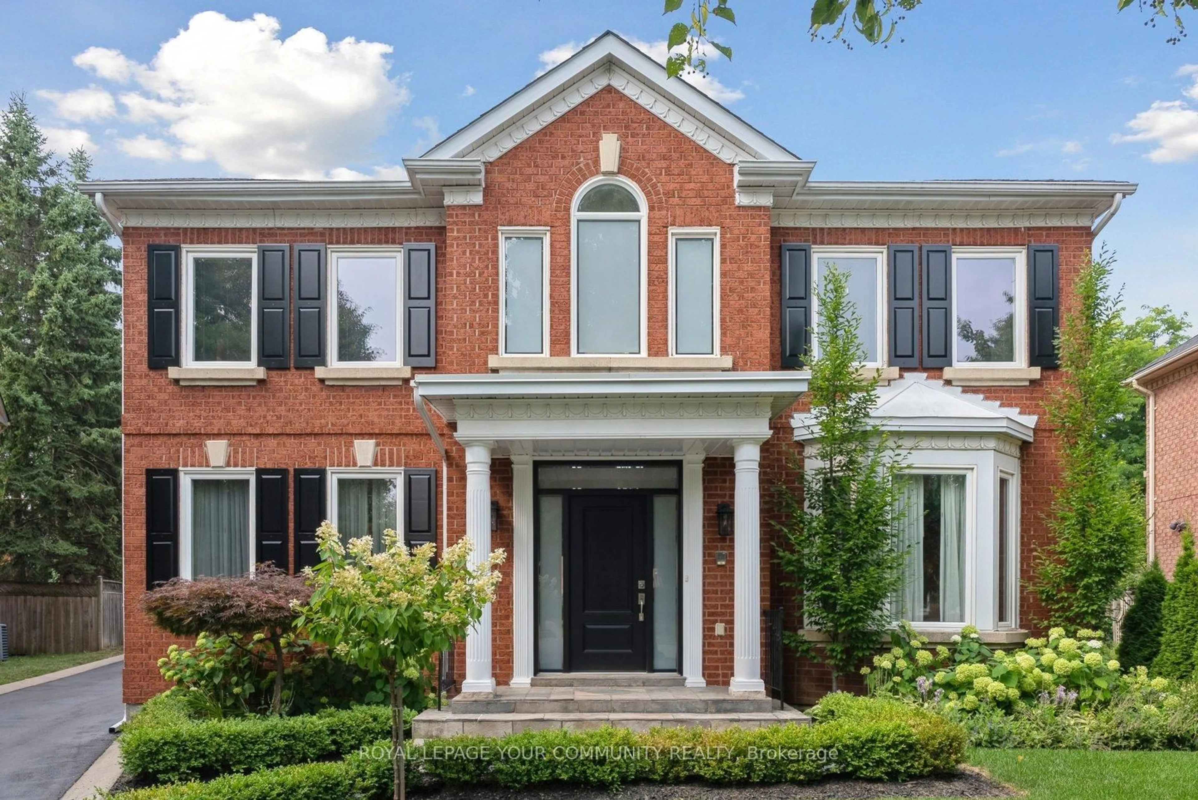 Home with brick exterior material, street for 22 Theobalds Circ, Richmond Hill Ontario L4C 9C7
