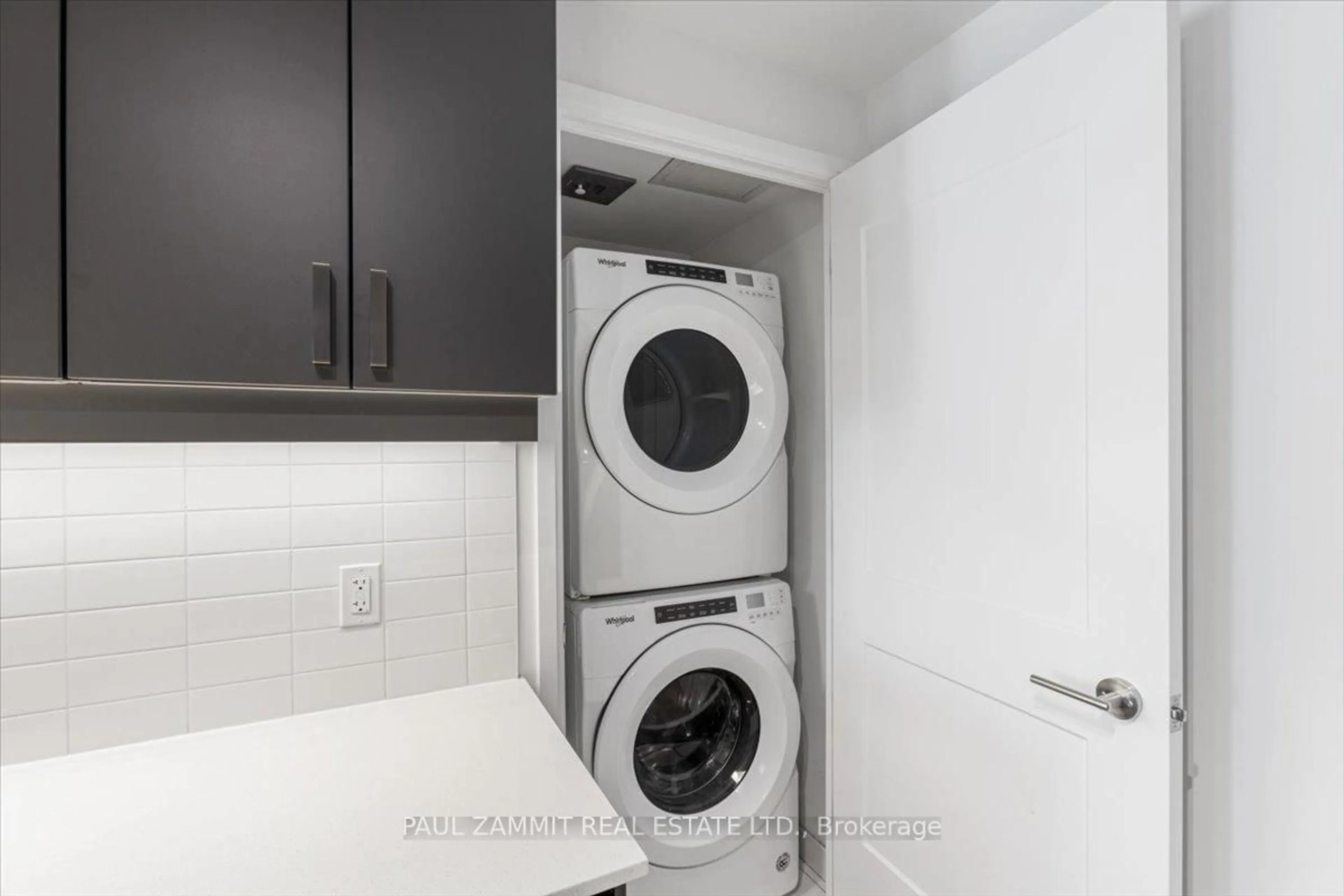 Laundry room for 1020 Portage Pkwy #Th42, Vaughan Ontario L4K 0K3